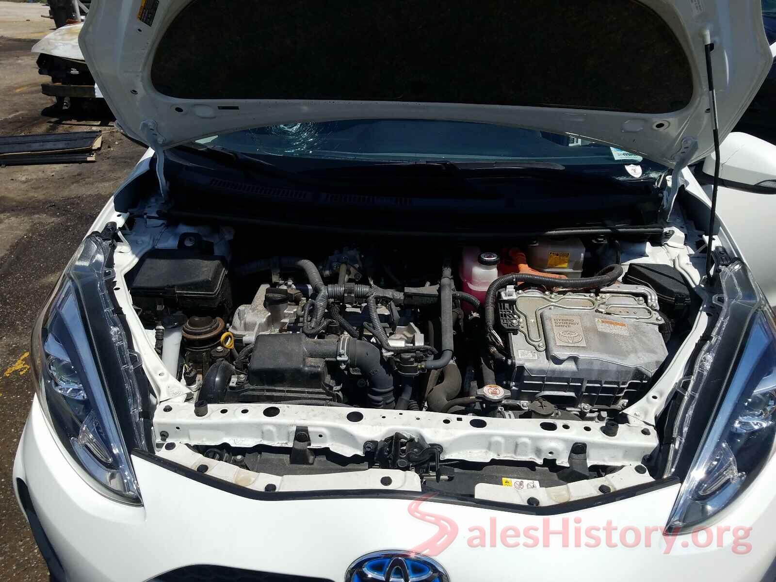 JTDKDTB35J1615290 2018 TOYOTA PRIUS