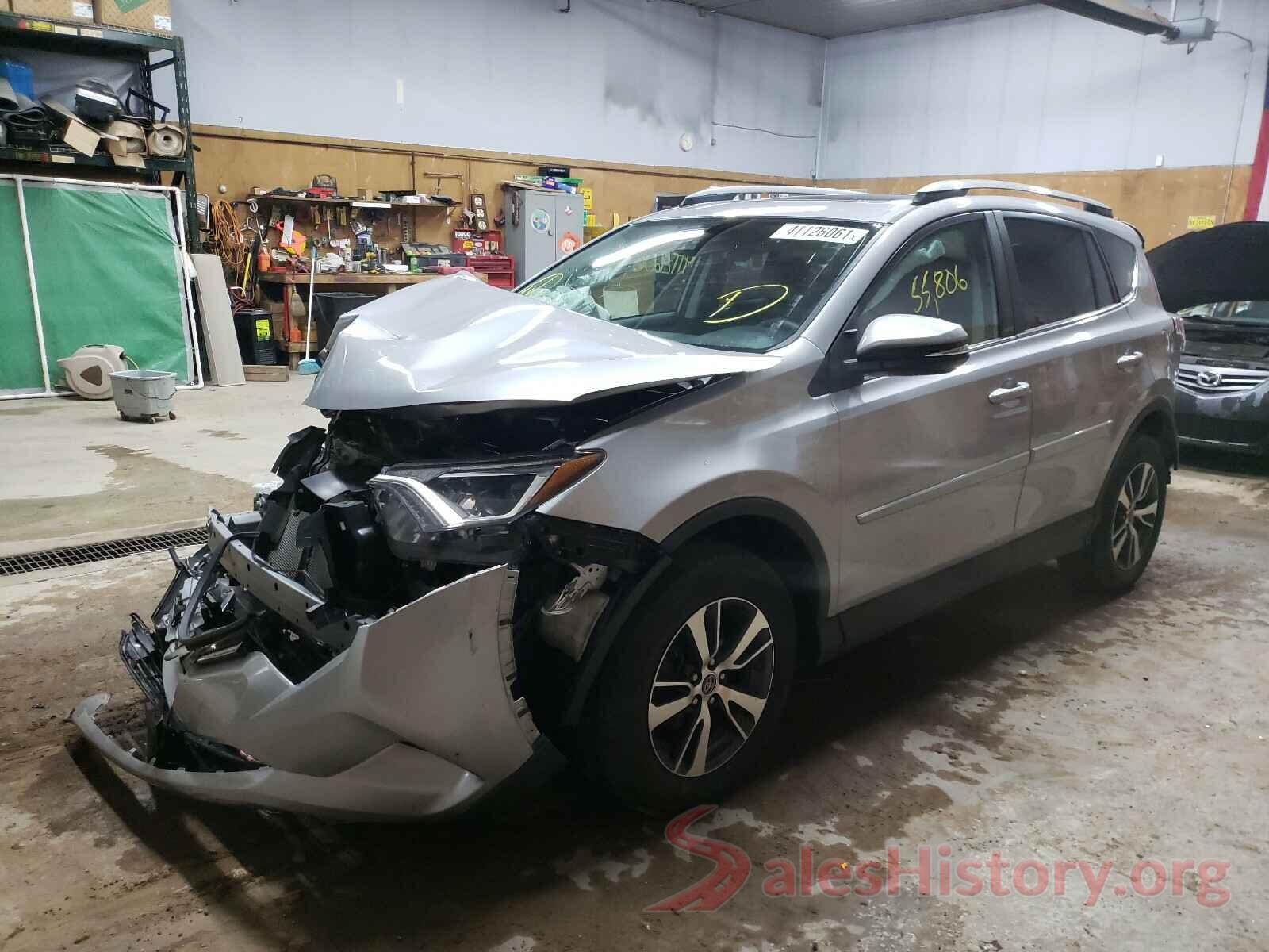 2T3RFREV7JW698120 2018 TOYOTA RAV4