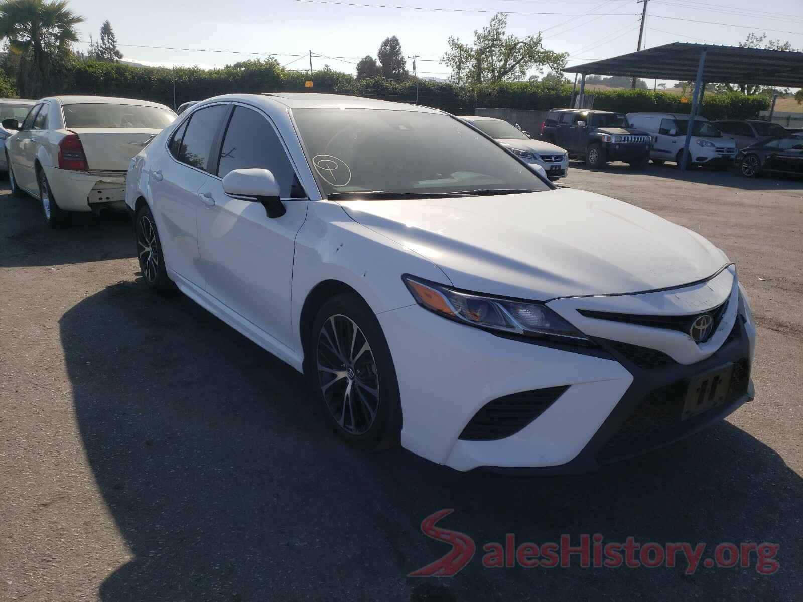 4T1B11HK4KU744726 2019 TOYOTA CAMRY