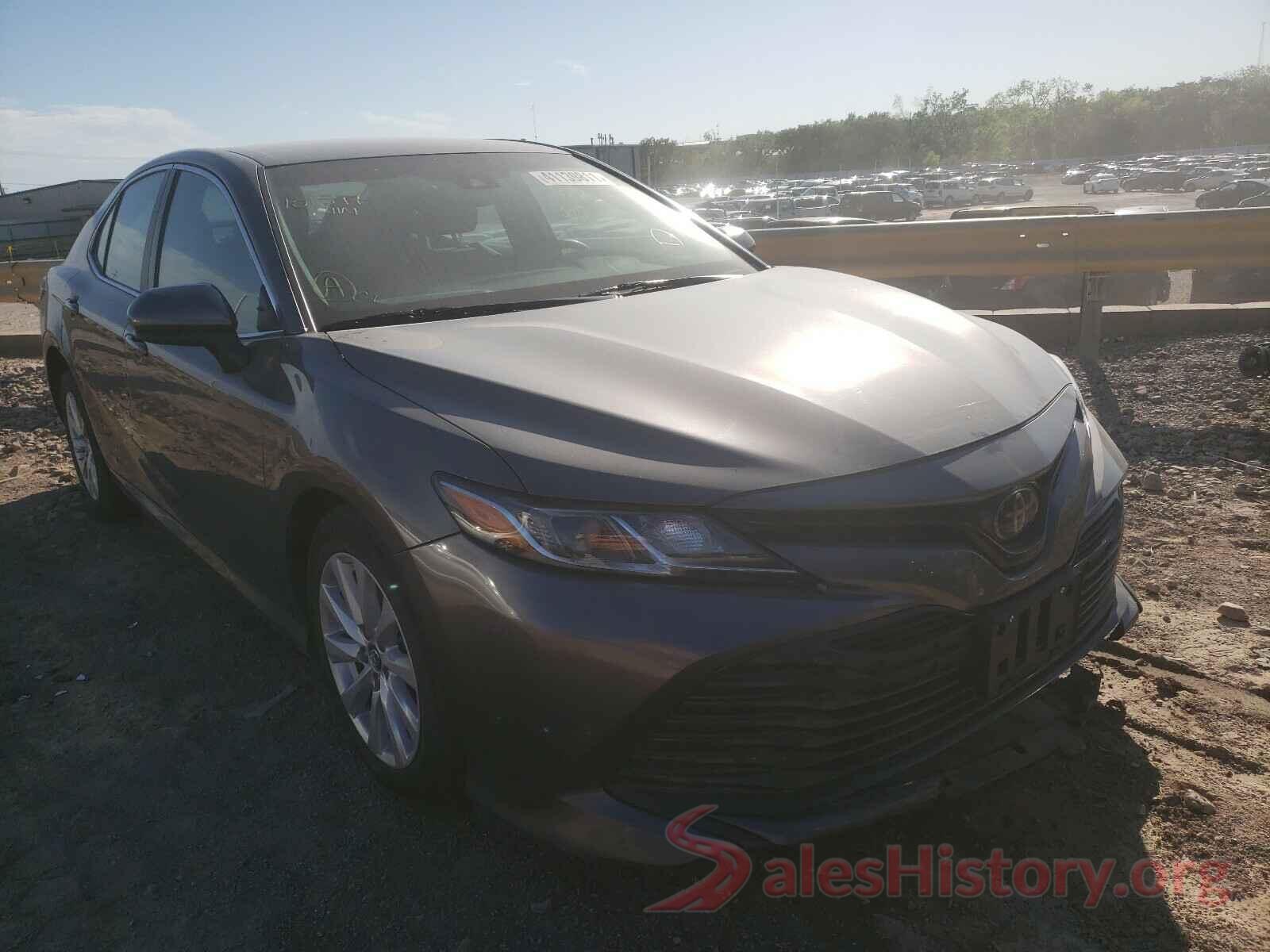 4T1B11HK6JU101597 2018 TOYOTA CAMRY