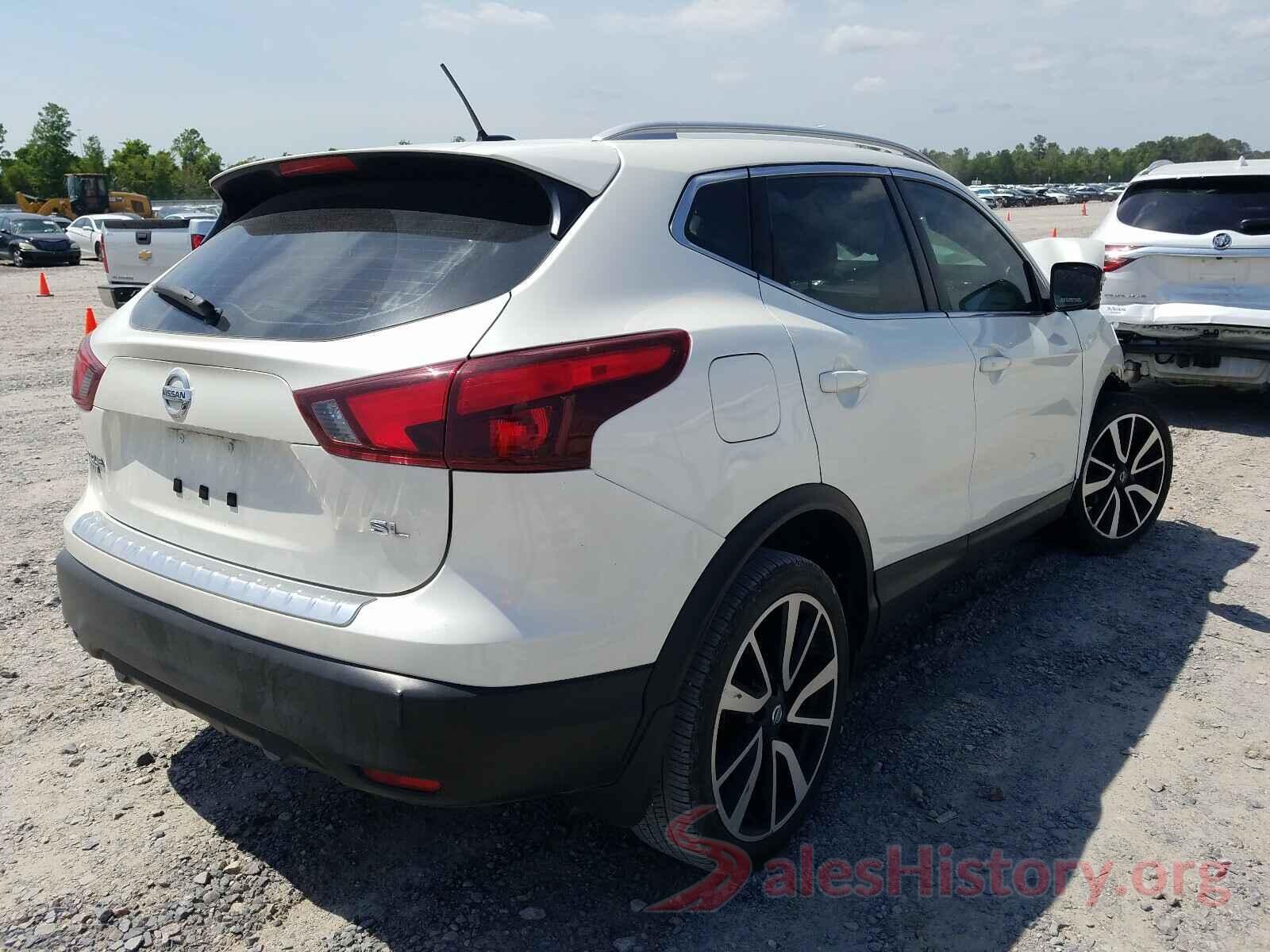 JN1BJ1CP8JW153358 2018 NISSAN ROGUE