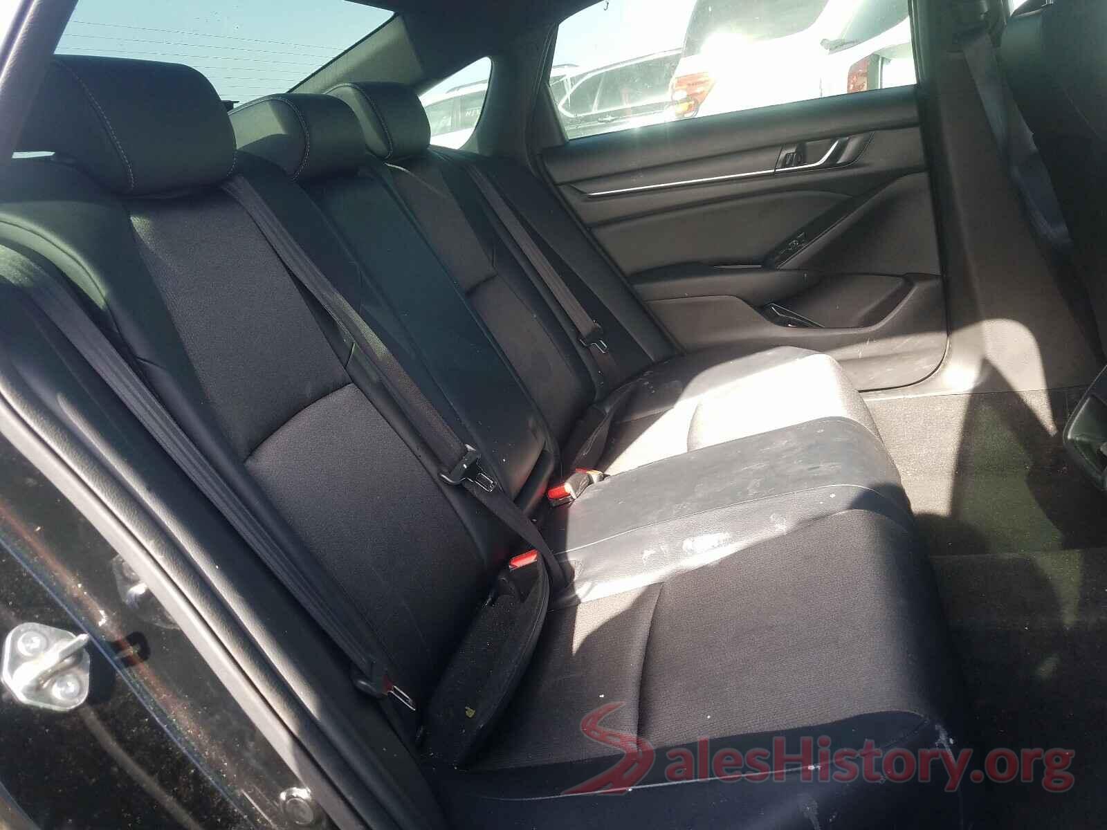 1HGCV1F30JA269053 2018 HONDA ACCORD