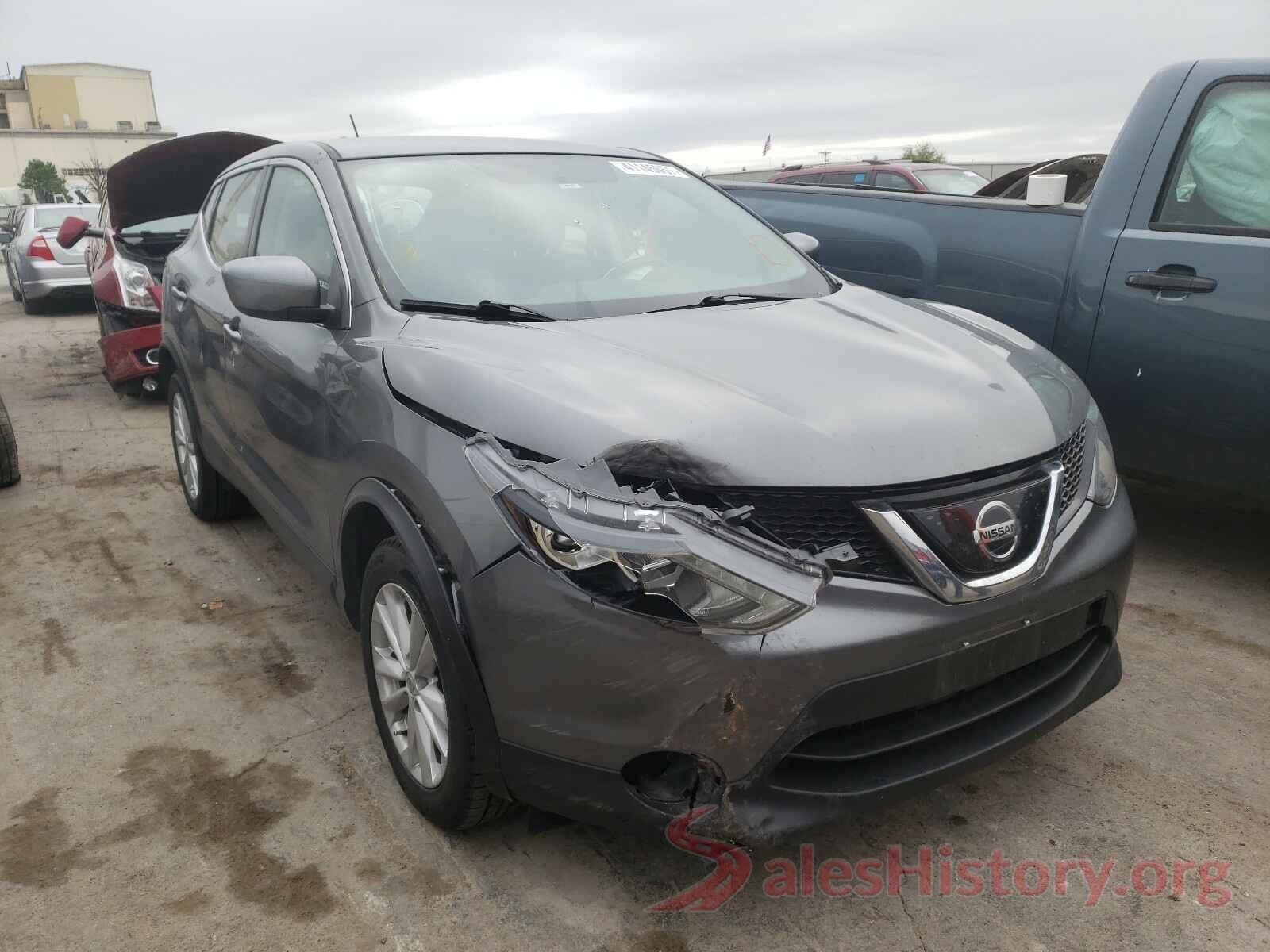 JN1BJ1CP8JW153375 2018 NISSAN ROGUE