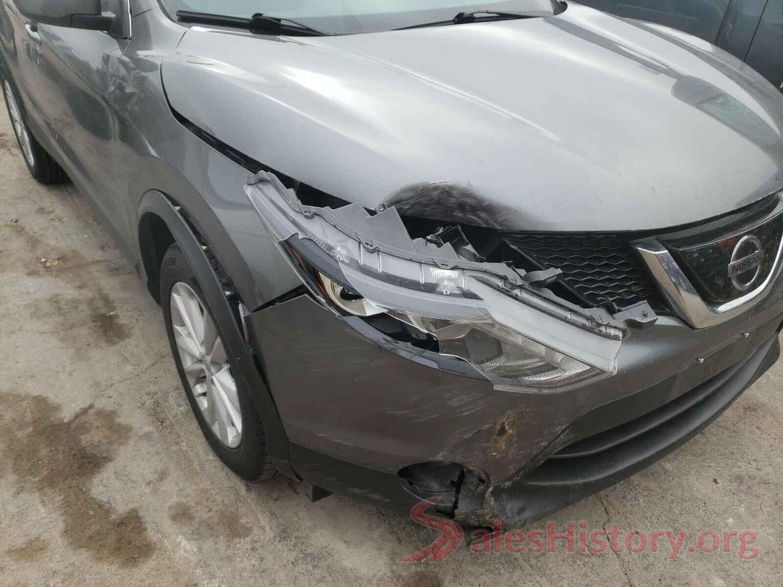 JN1BJ1CP8JW153375 2018 NISSAN ROGUE