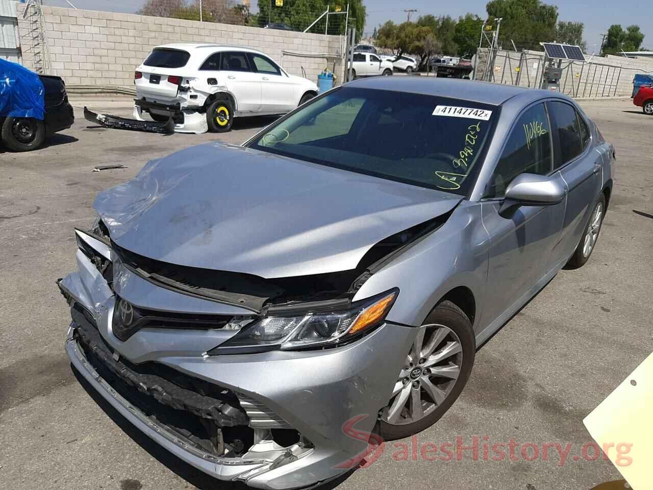 4T1B11HK1JU647580 2018 TOYOTA CAMRY