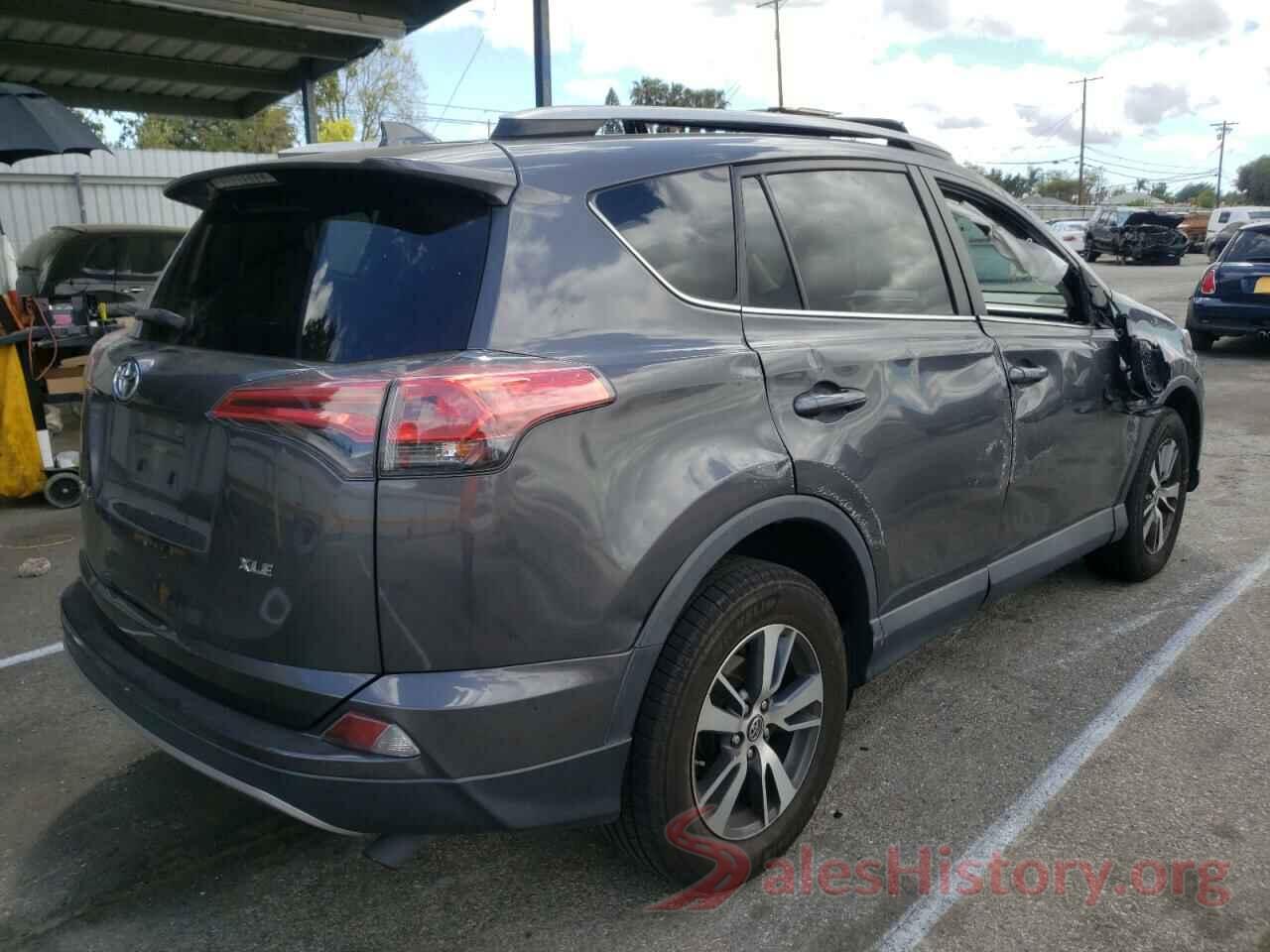 2T3WFREVXHW401371 2017 TOYOTA RAV4