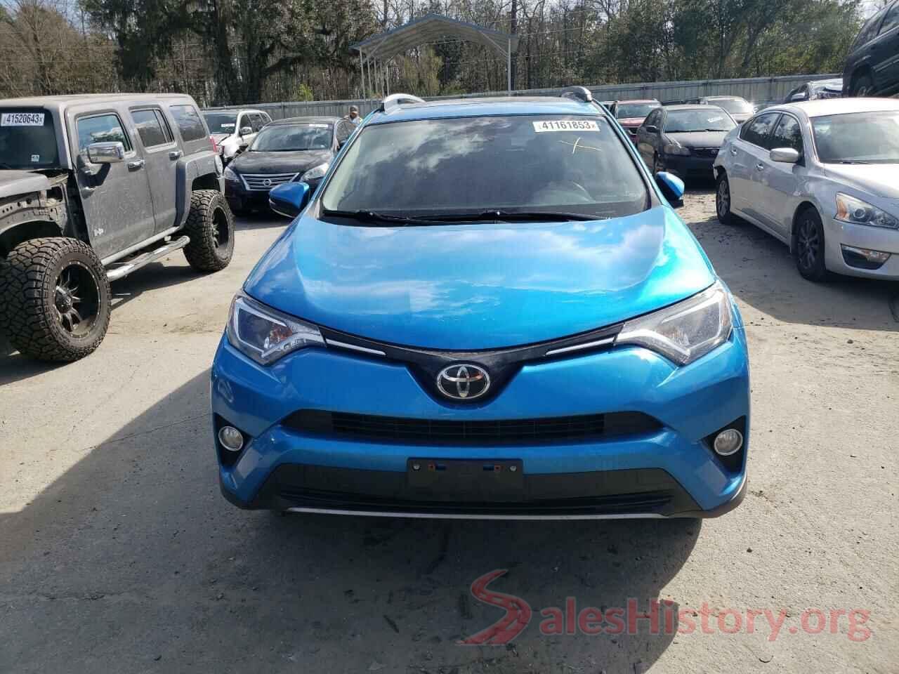 JTMRFREV6HD220438 2017 TOYOTA RAV4