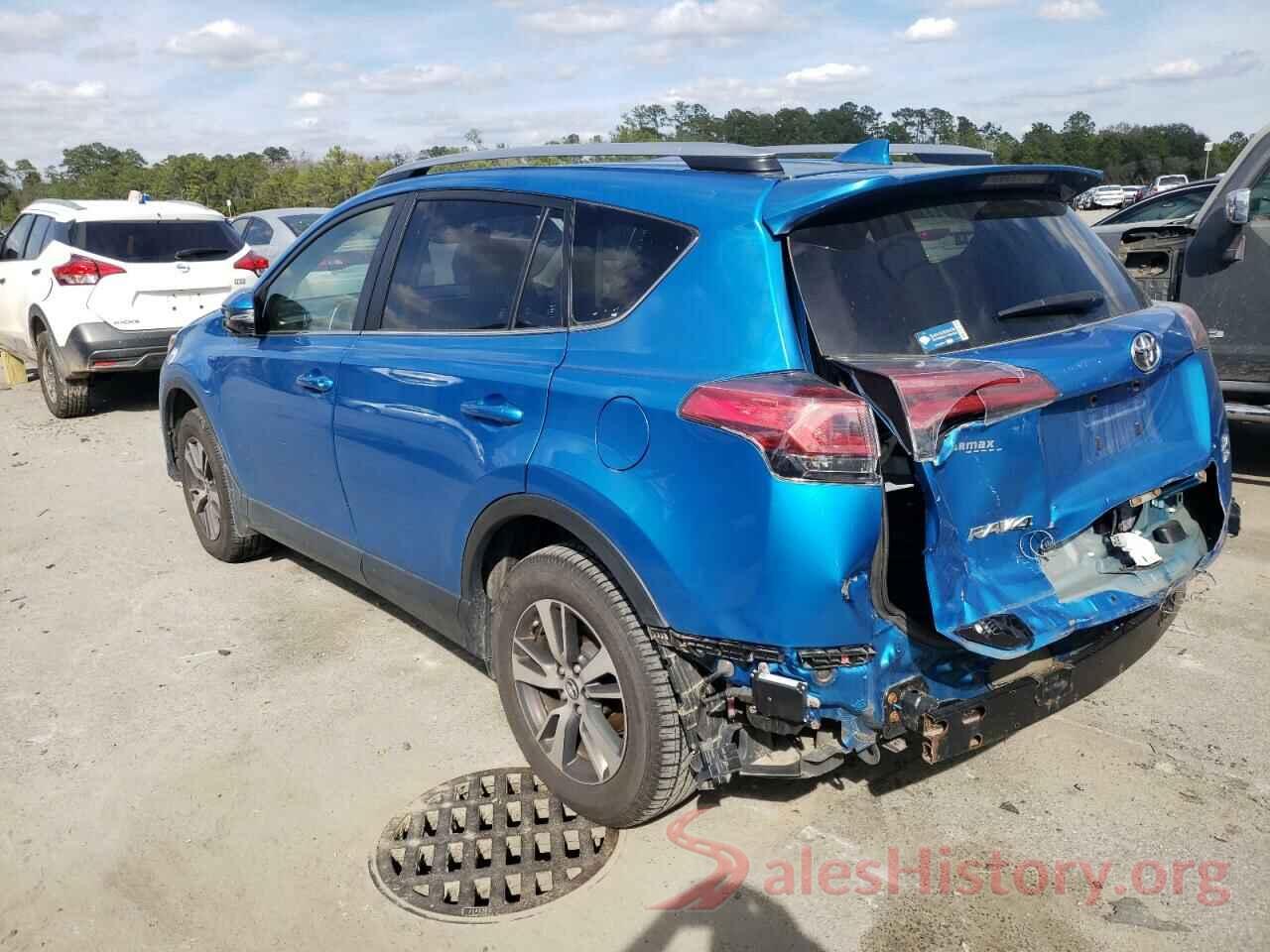 JTMRFREV6HD220438 2017 TOYOTA RAV4