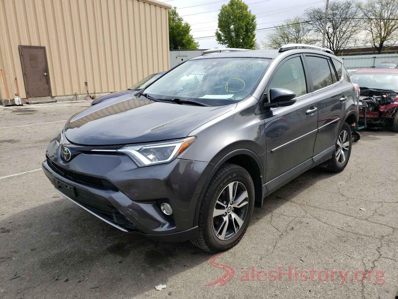 JTMRFREV9HJ703925 2017 TOYOTA RAV4