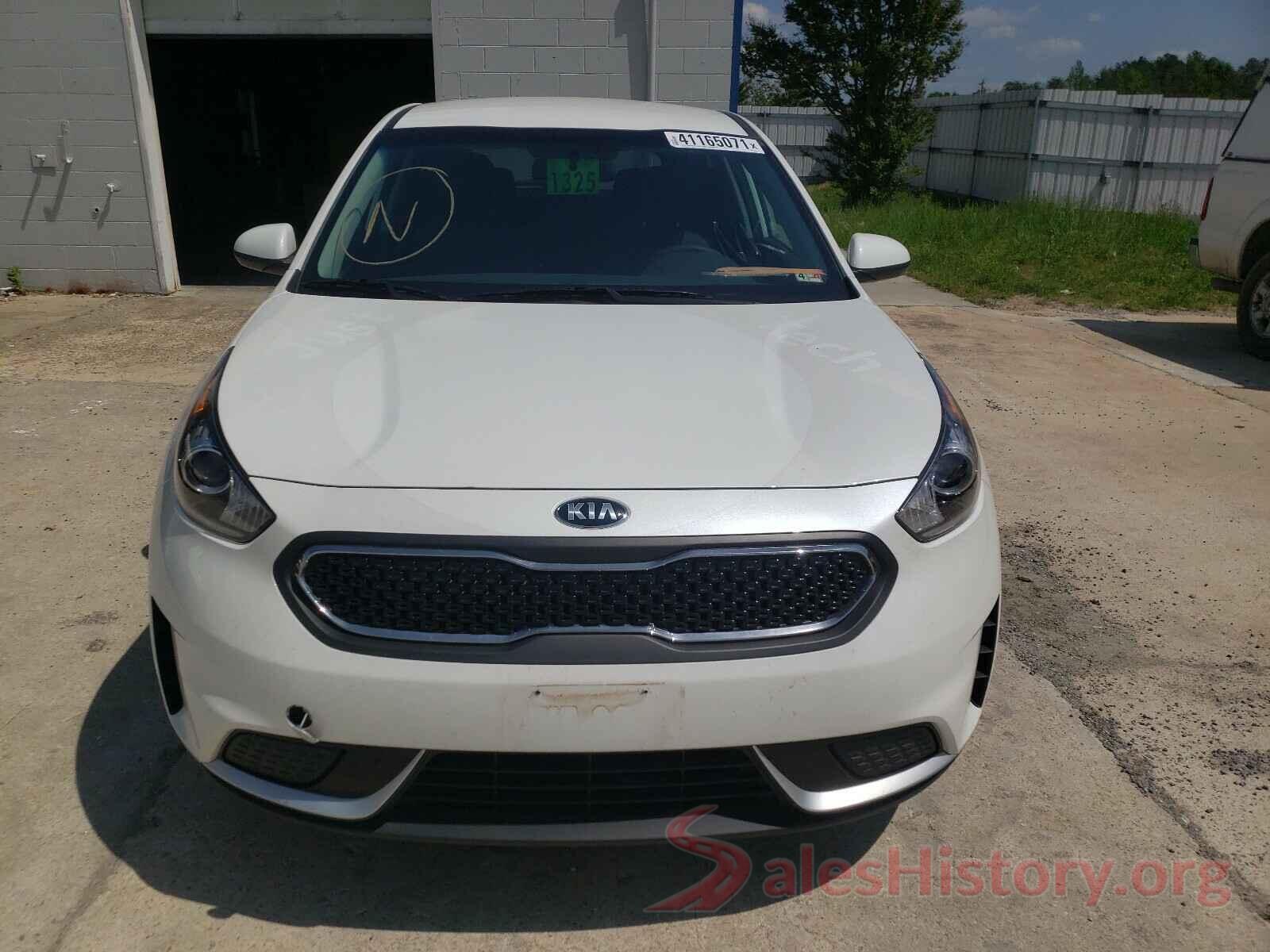 KNDCB3LC3K5346306 2019 KIA NIRO