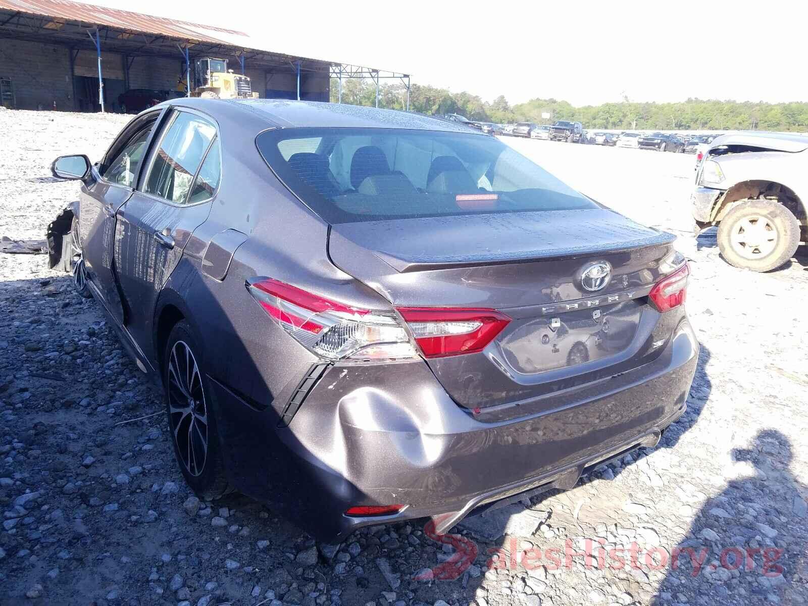 4T1B11HK1JU037971 2018 TOYOTA CAMRY