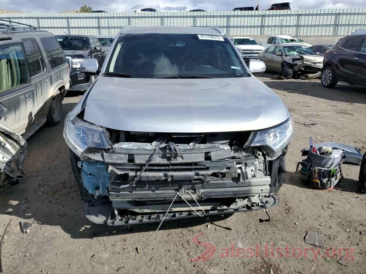 JA4AD3A3XKZ028237 2019 MITSUBISHI OUTLANDER