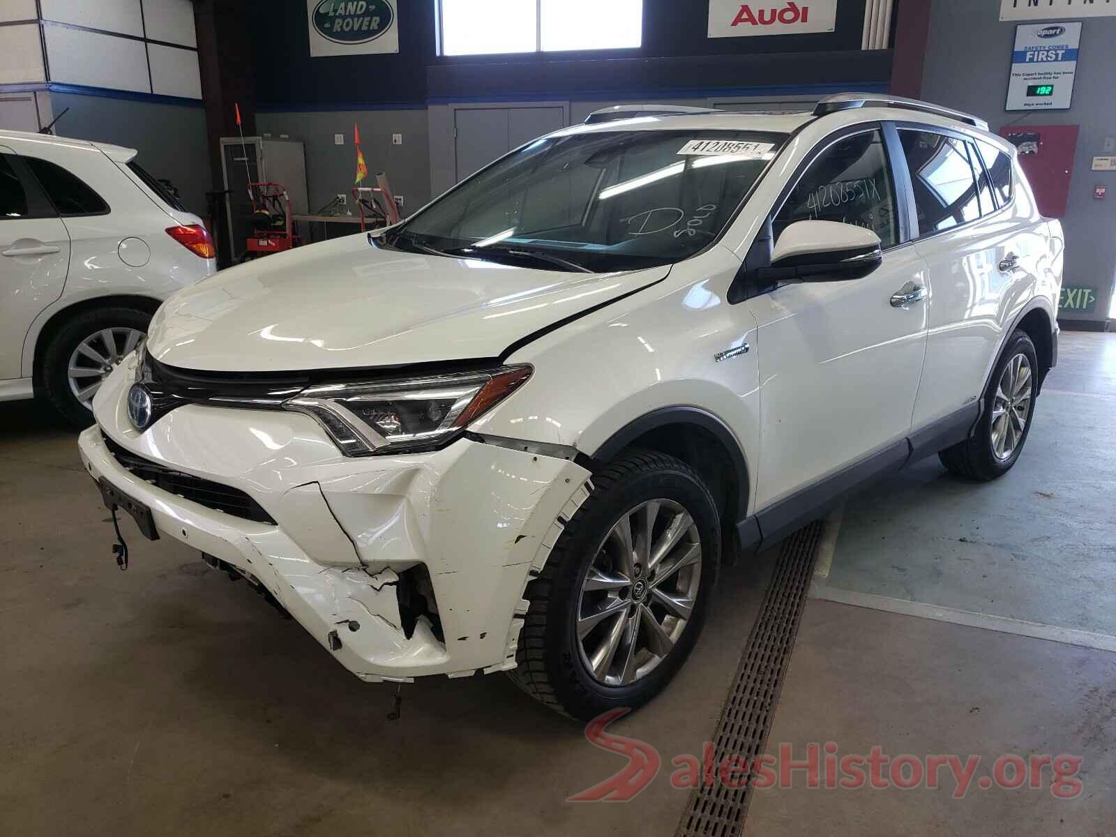 JTMDJREV5HD082335 2017 TOYOTA RAV4