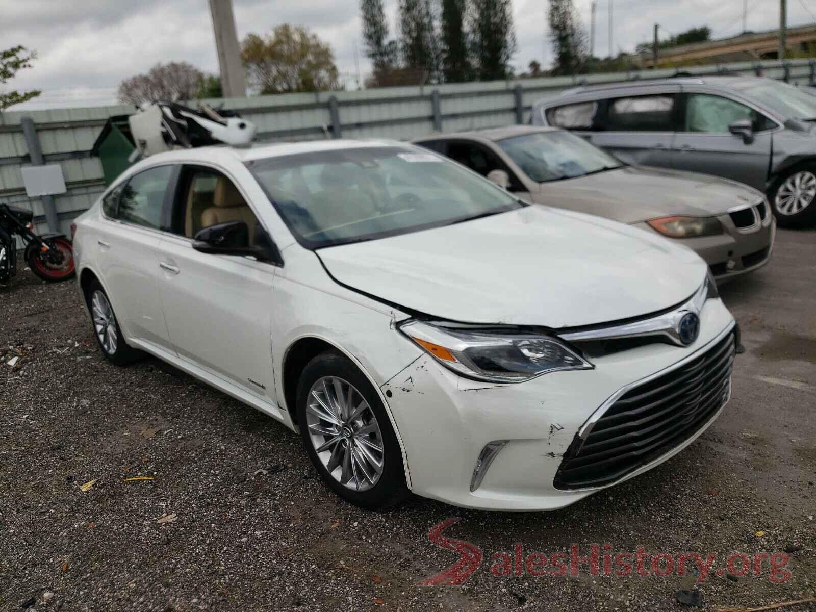 4T1BD1EB2JU062177 2018 TOYOTA AVALON