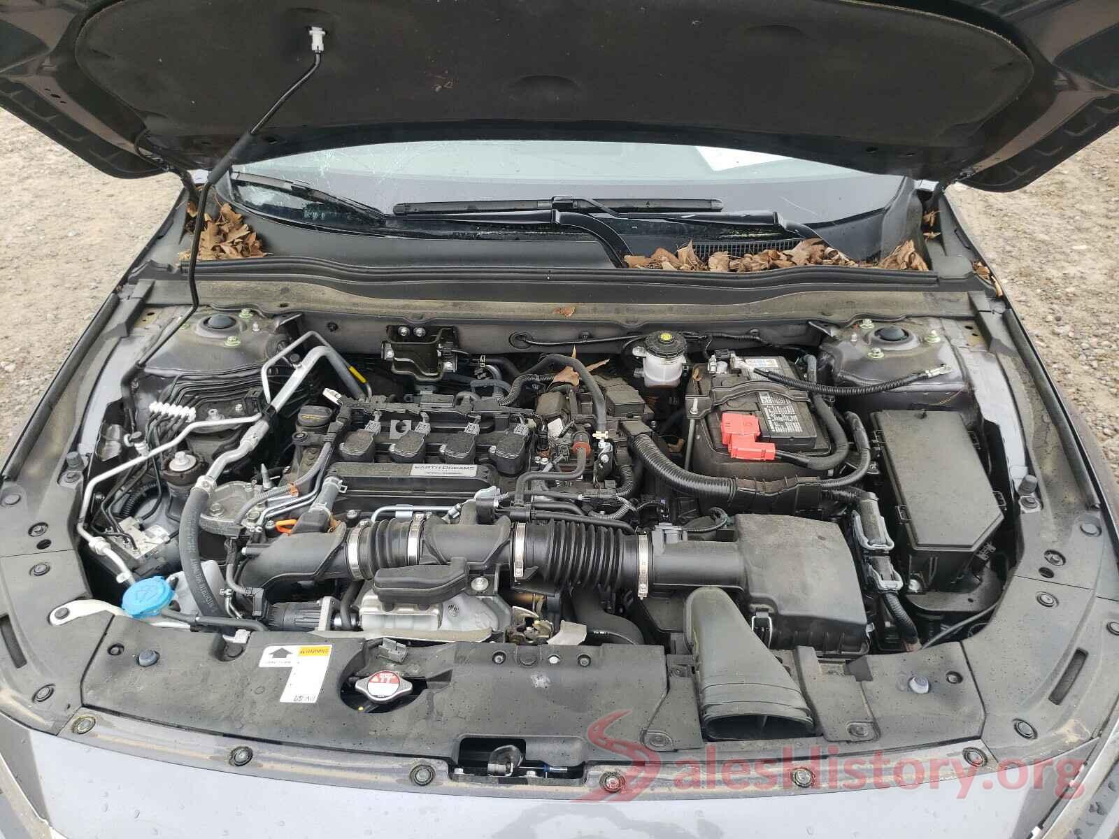 1HGCV1F15JA130082 2018 HONDA ACCORD