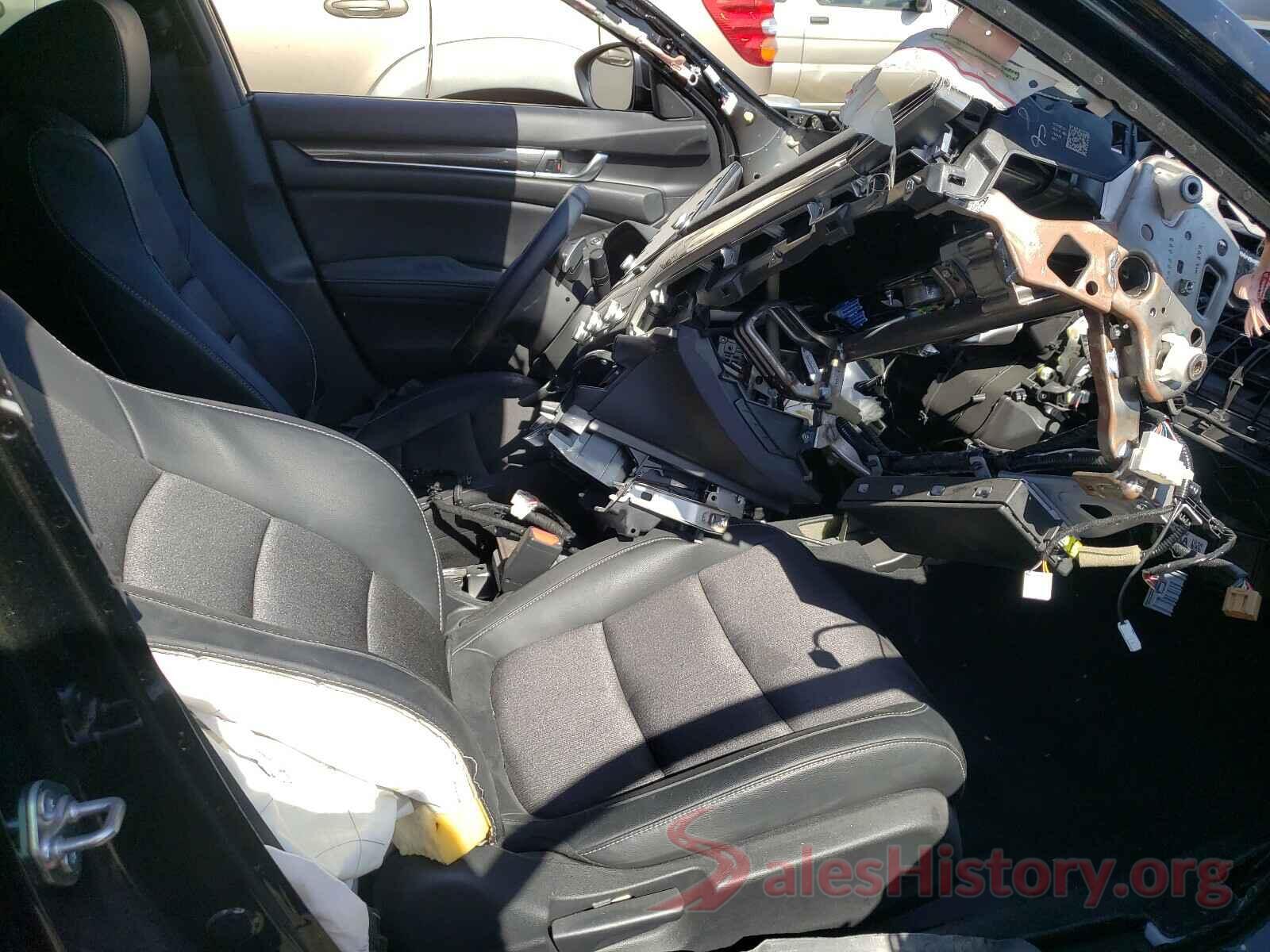 1HGCV1F34JA158568 2018 HONDA ACCORD