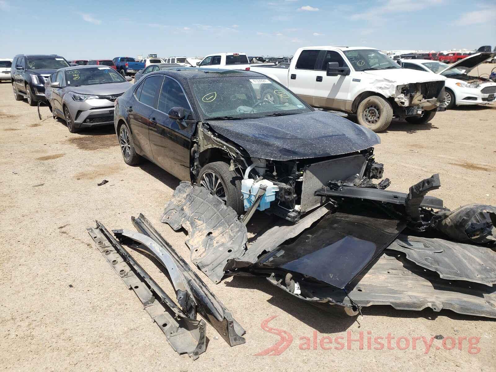 4T1B11HK4JU561017 2018 TOYOTA CAMRY