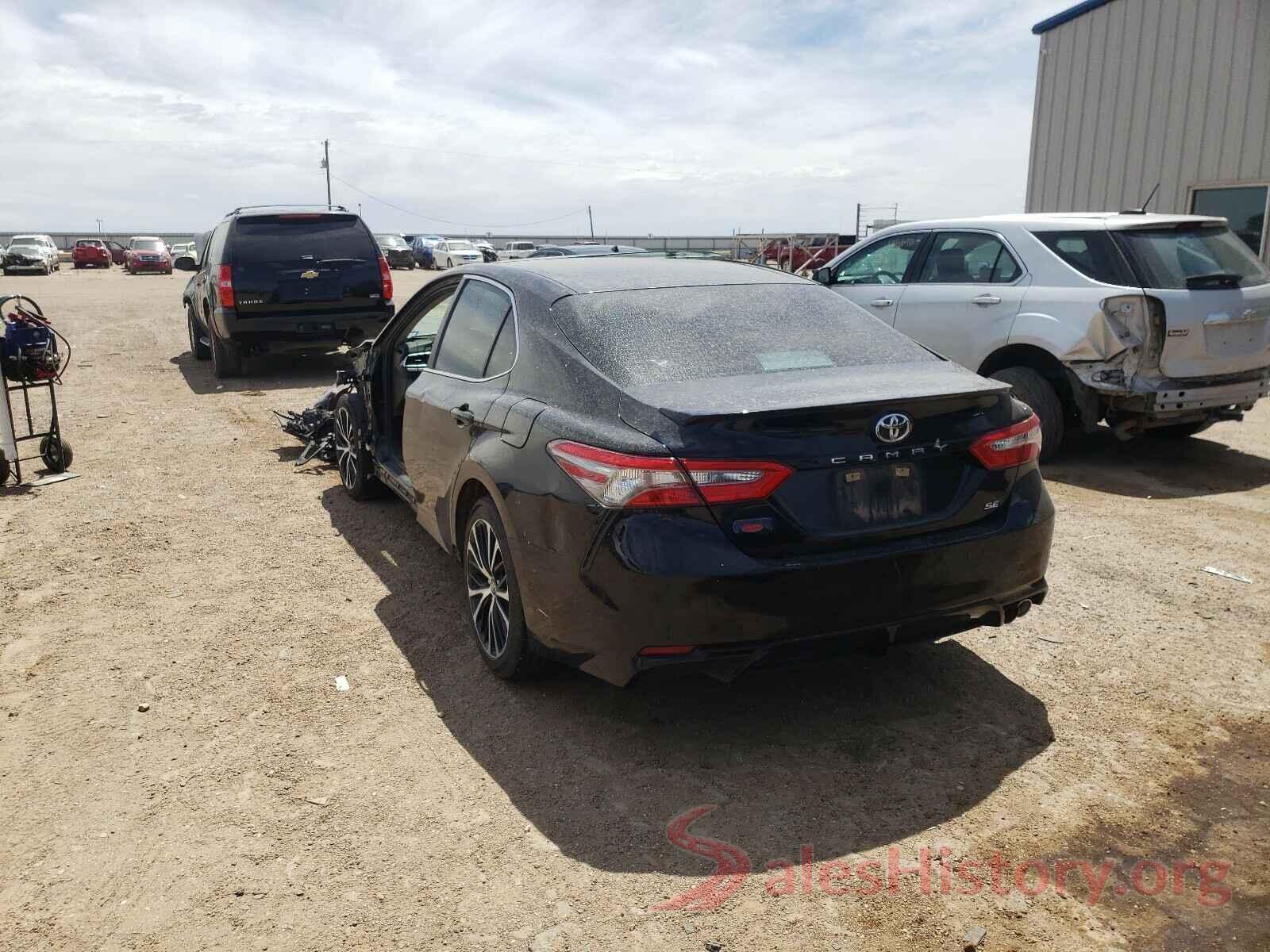 4T1B11HK4JU561017 2018 TOYOTA CAMRY