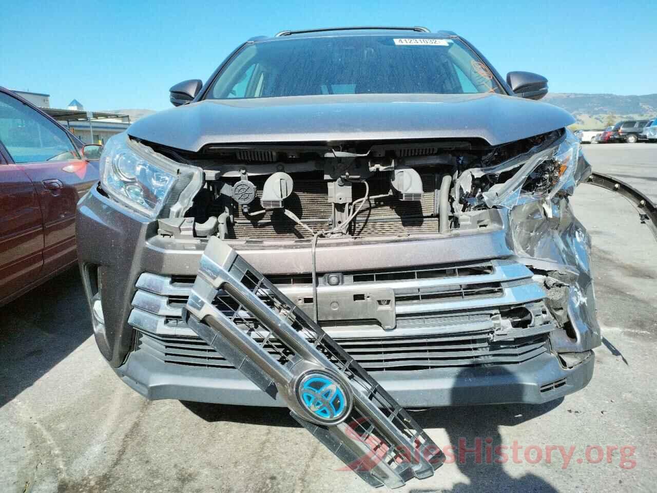 5TDDGRFH8HS028376 2017 TOYOTA HIGHLANDER