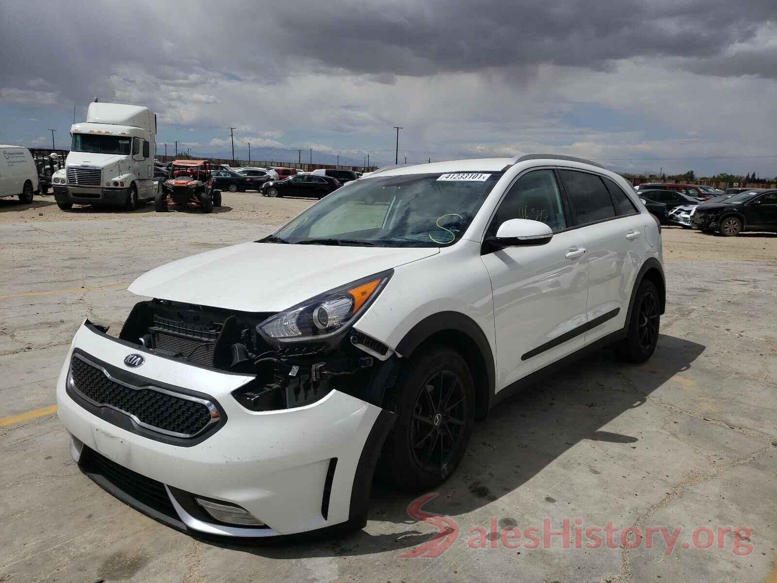 KNDCC3LC8K5343429 2019 KIA NIRO