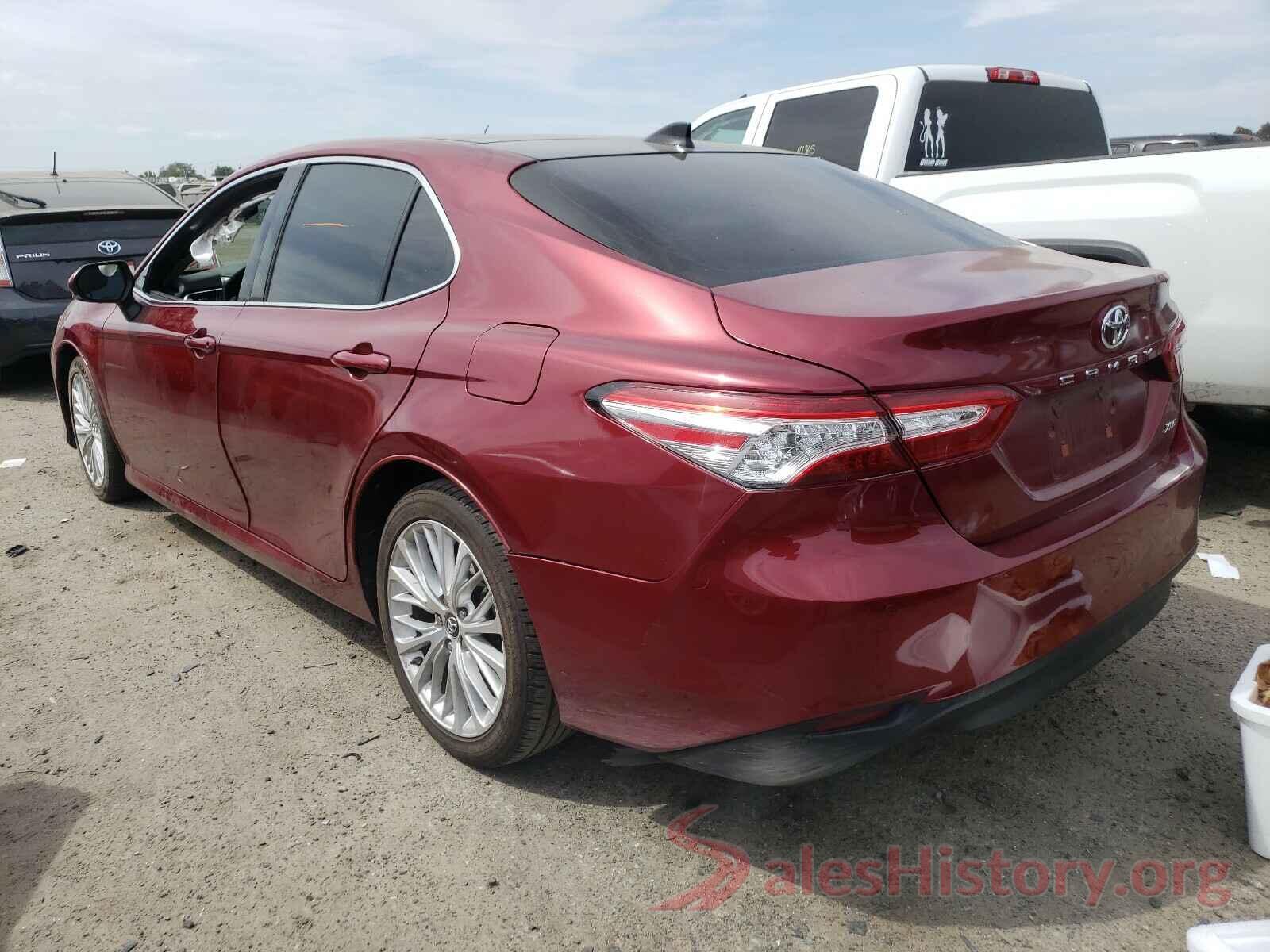 4T1B11HK3JU599404 2018 TOYOTA CAMRY