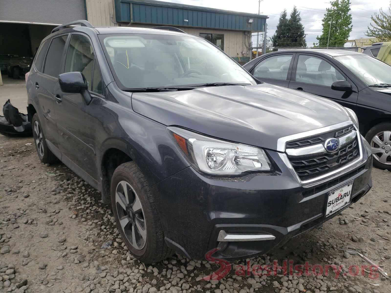 JF2SJAGC8JH573860 2018 SUBARU FORESTER