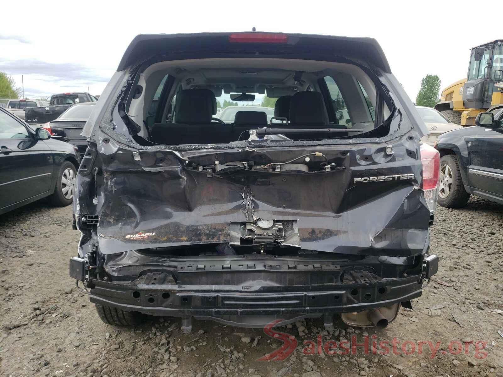 JF2SJAGC8JH573860 2018 SUBARU FORESTER