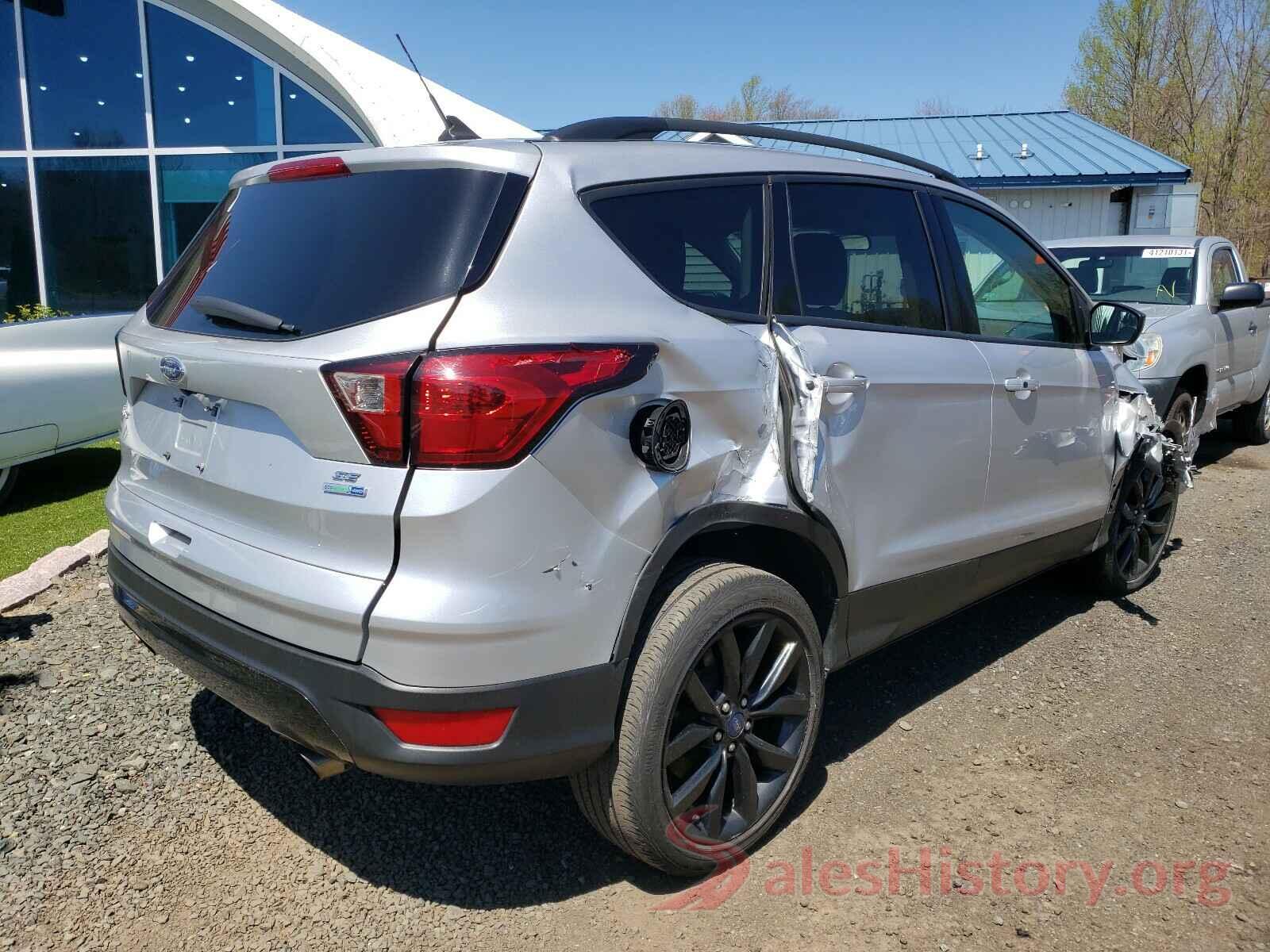 1FMCU9GD2KUC06099 2019 FORD ESCAPE