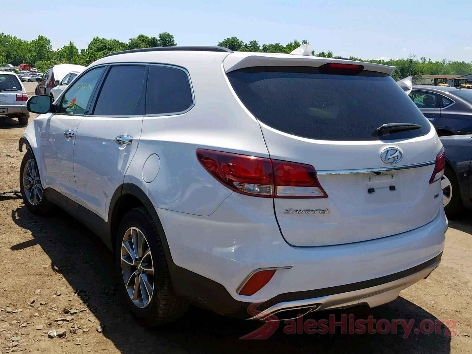 KM8SMDHF0HU185339 2017 HYUNDAI SANTA FE S