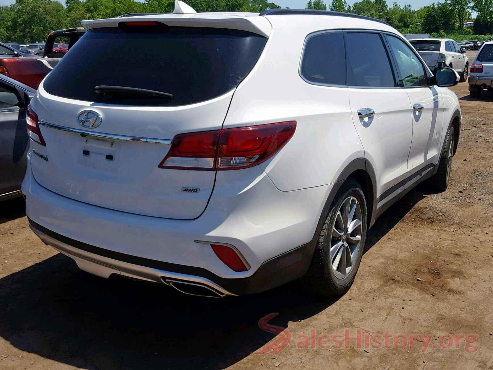 KM8SMDHF0HU185339 2017 HYUNDAI SANTA FE S