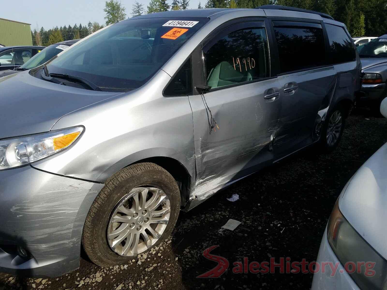 5TDYZ3DC2HS841552 2017 TOYOTA SIENNA