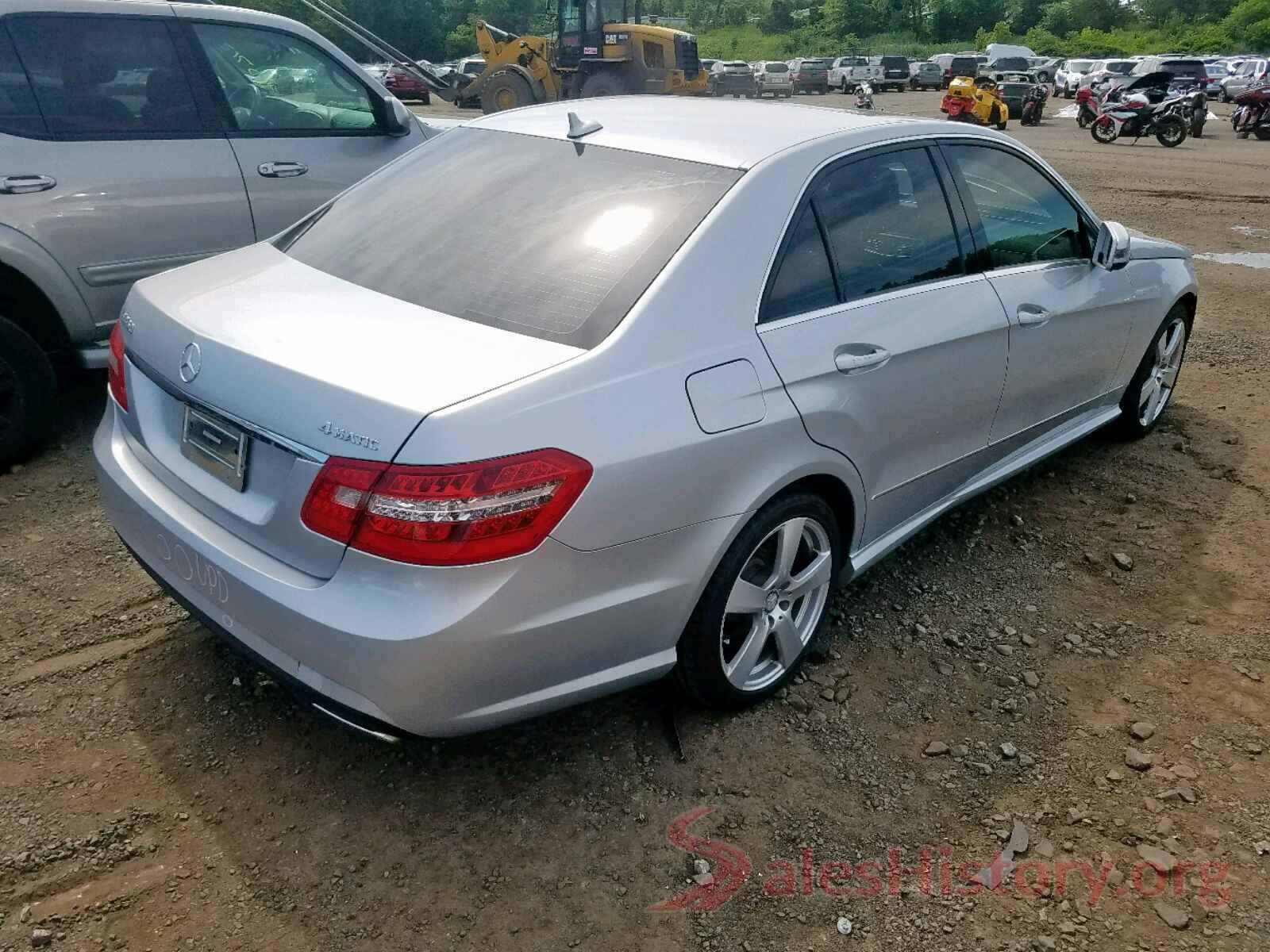 WDDHF8HB1AA218097 2010 MERCEDES-BENZ E 350 4MAT