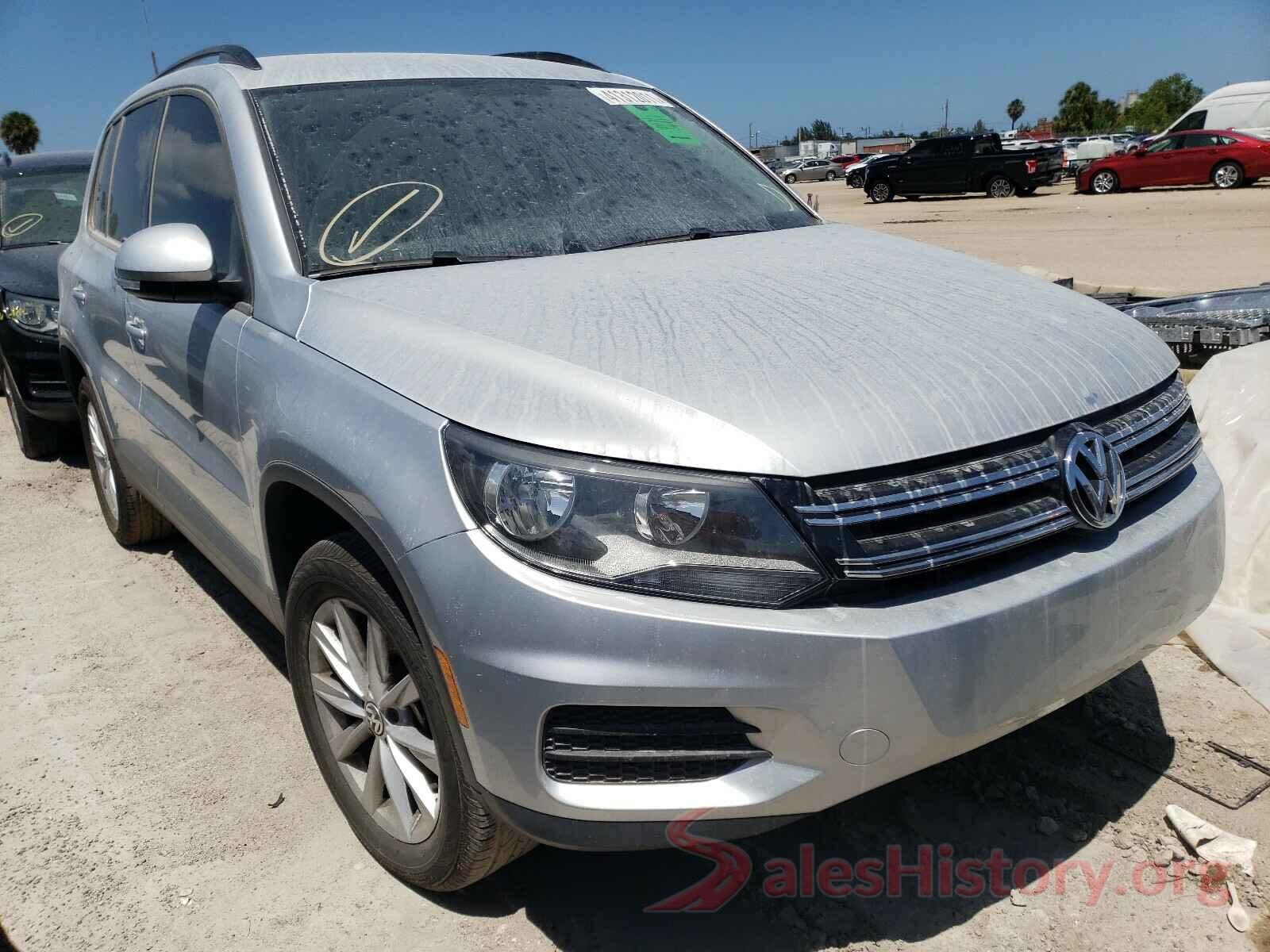 WVGAV7AX8HK046696 2017 VOLKSWAGEN TIGUAN