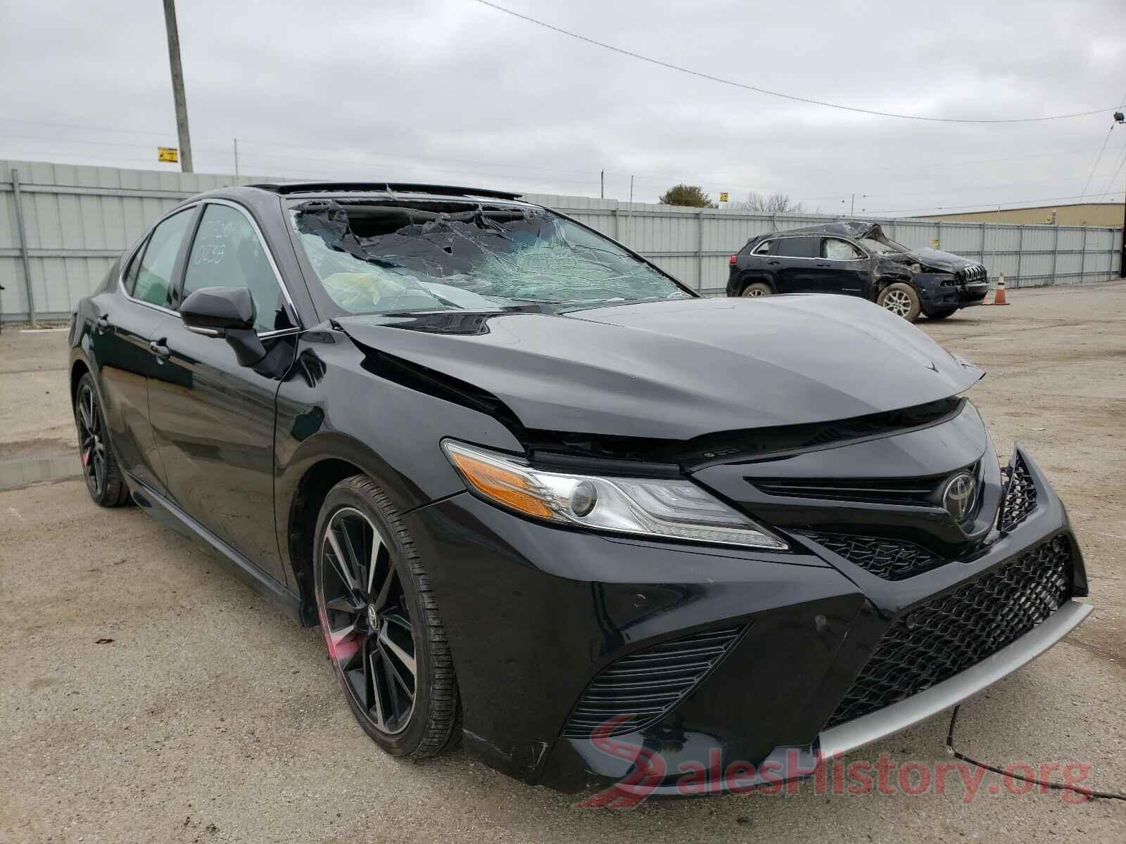 4T1B61HK2JU065506 2018 TOYOTA CAMRY