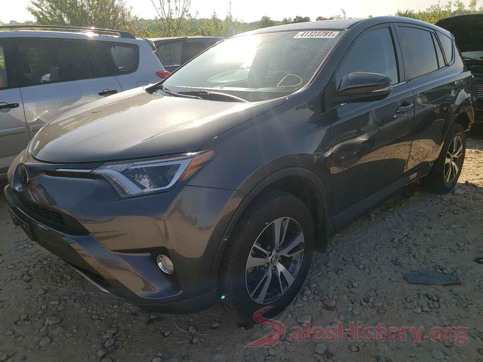 2T3RFREV9JW785825 2018 TOYOTA RAV4