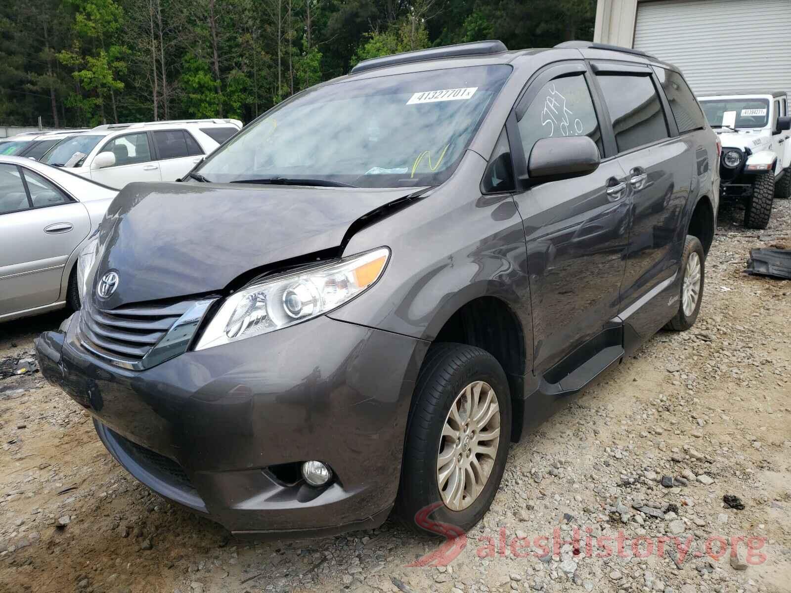 5TDYZ3DC1HS809675 2017 TOYOTA SIENNA