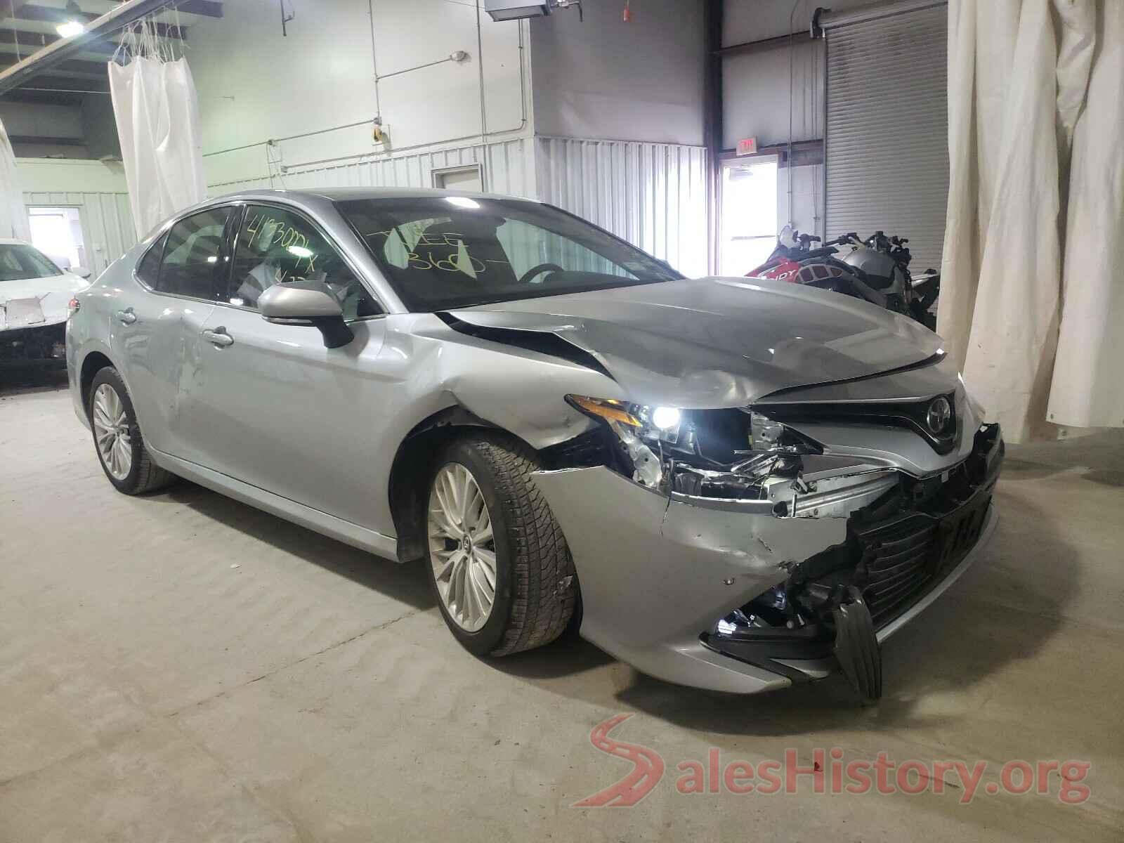 4T1B11HK7JU068304 2018 TOYOTA CAMRY