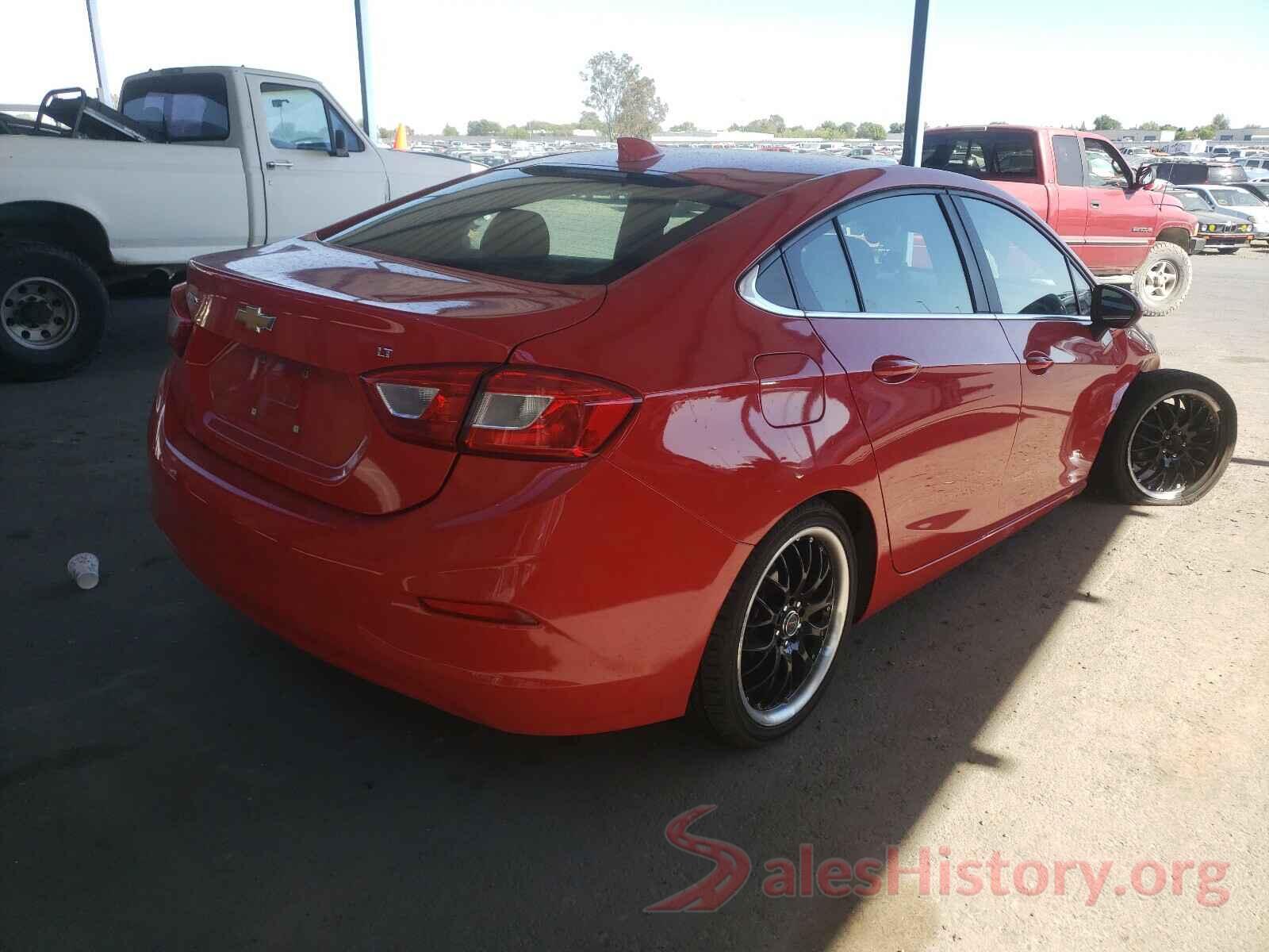 1G1BE5SM2J7105616 2018 CHEVROLET CRUZE