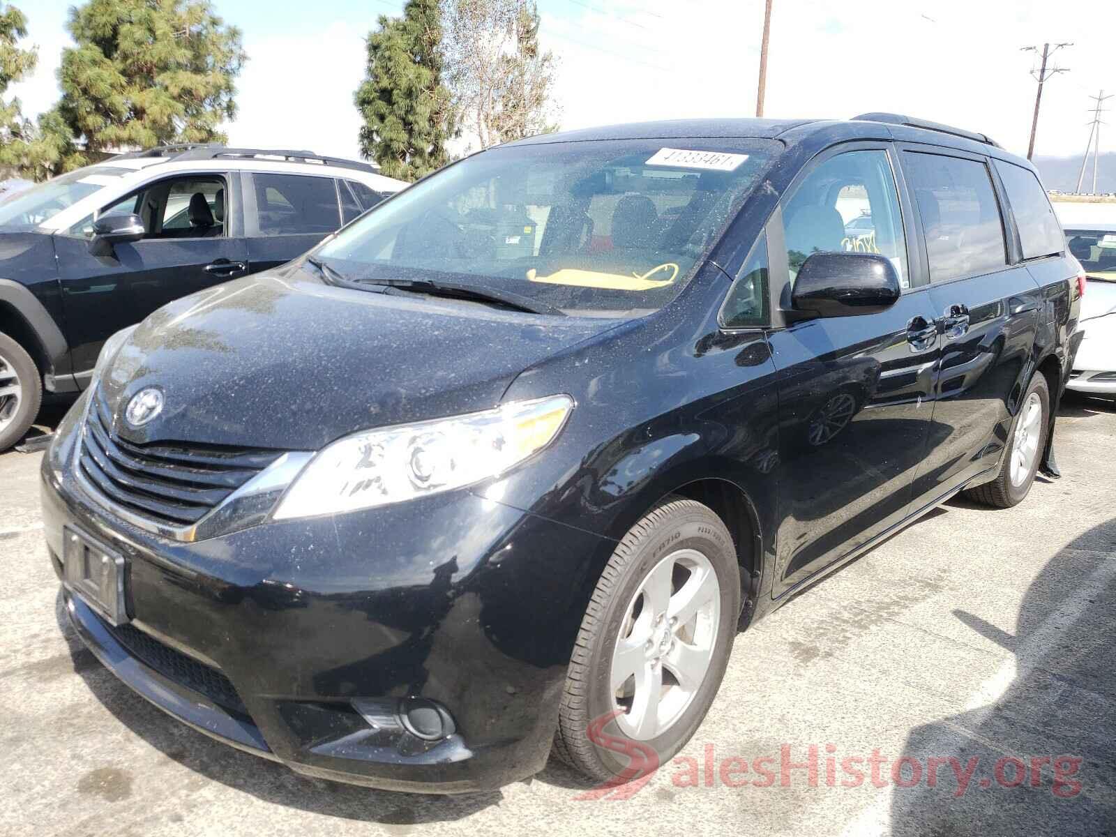 5TDKZ3DC7HS861009 2017 TOYOTA SIENNA