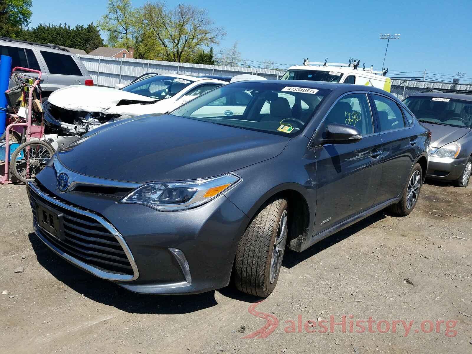 4T1BD1EB4JU060222 2018 TOYOTA AVALON