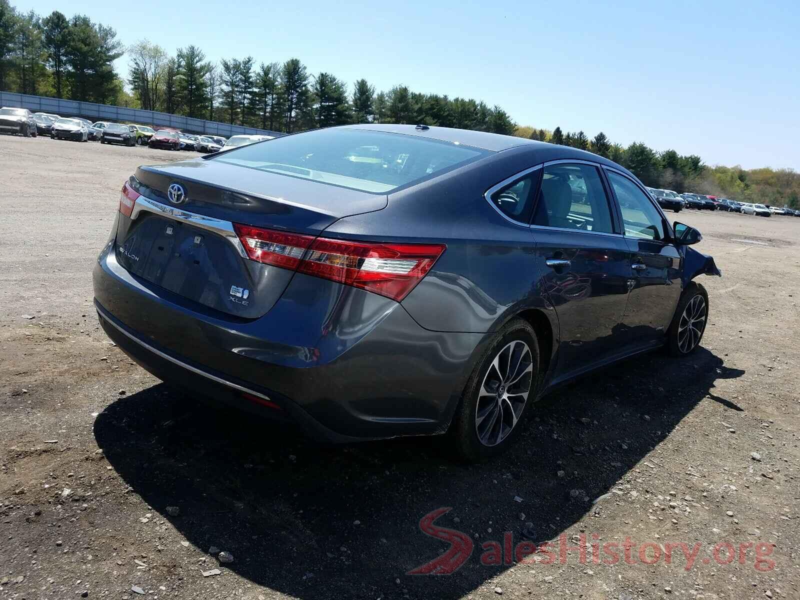 4T1BD1EB4JU060222 2018 TOYOTA AVALON