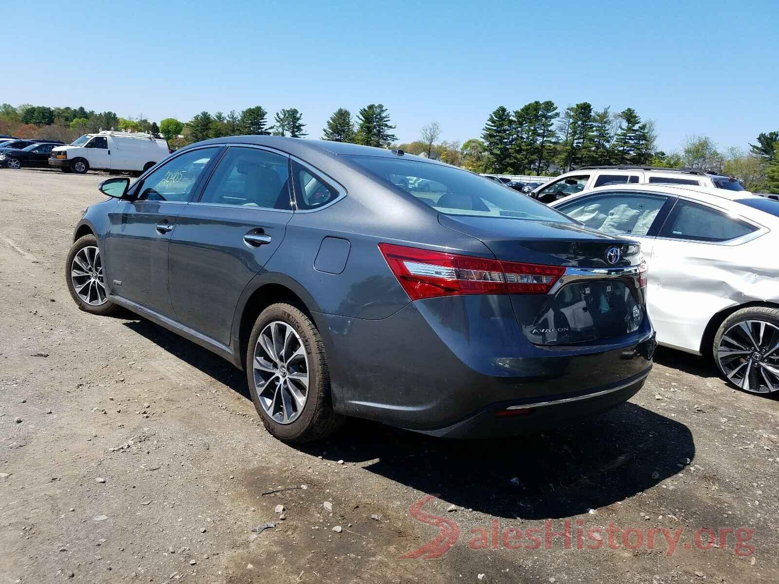 4T1BD1EB4JU060222 2018 TOYOTA AVALON