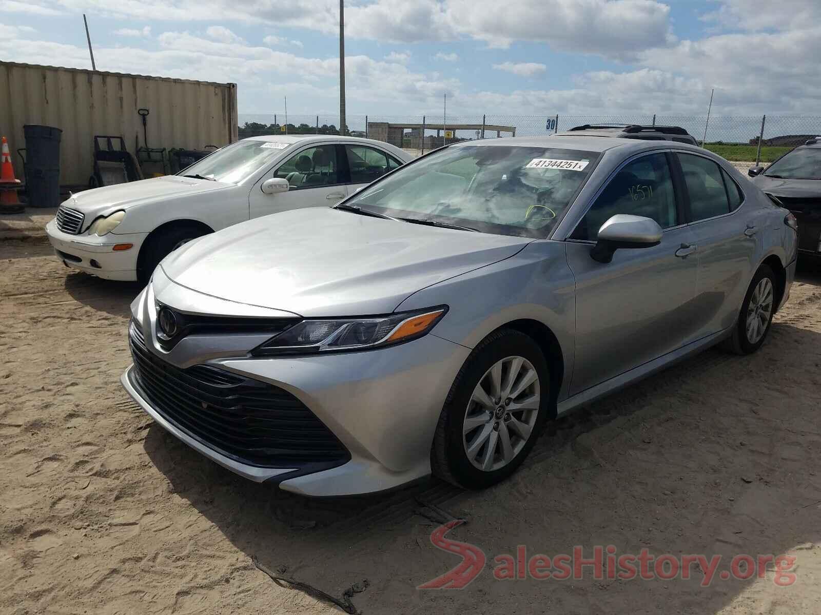 4T1C11AKXLU900641 2020 TOYOTA CAMRY