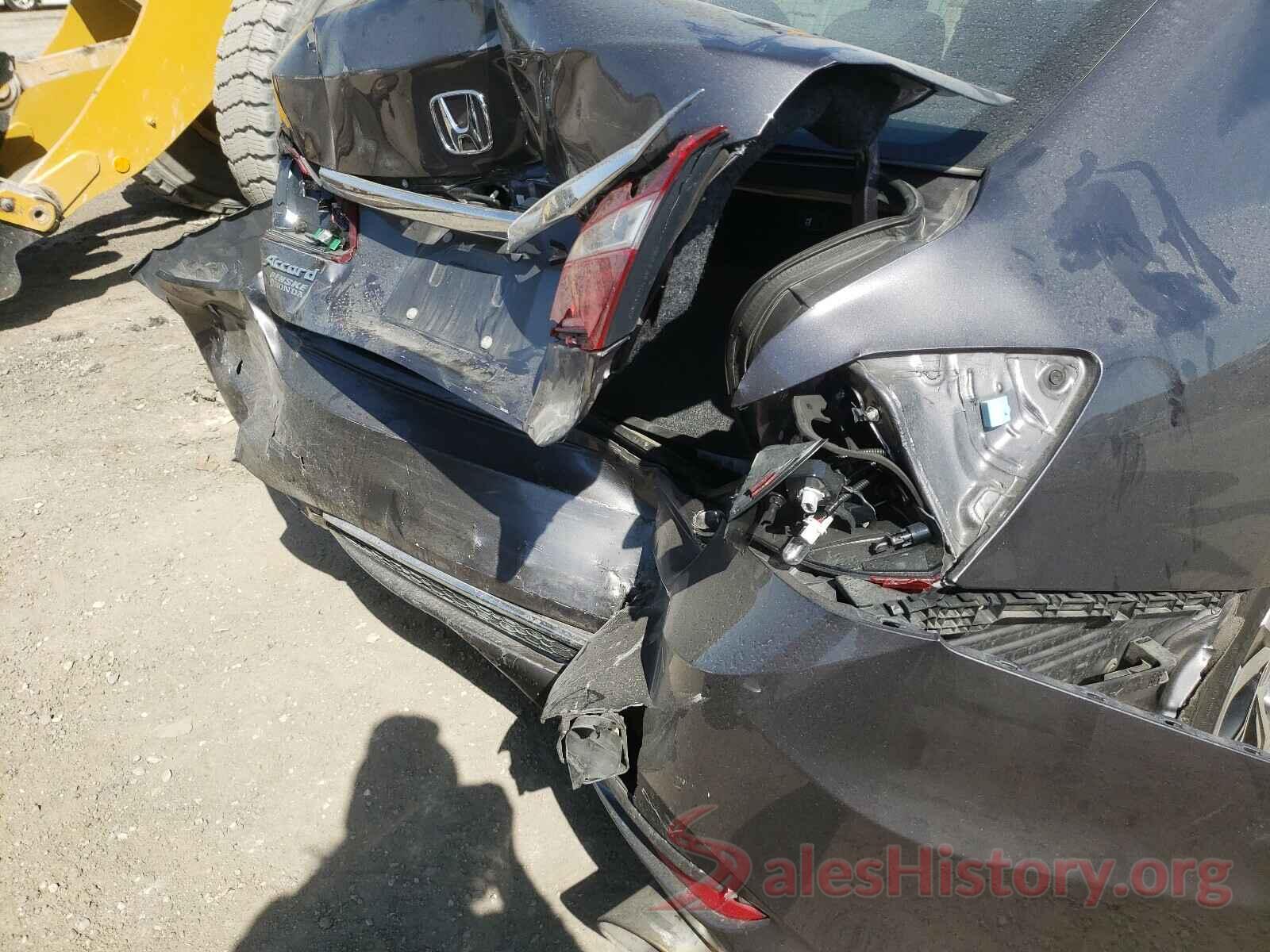 1HGCR2F3XHA264043 2017 HONDA ACCORD