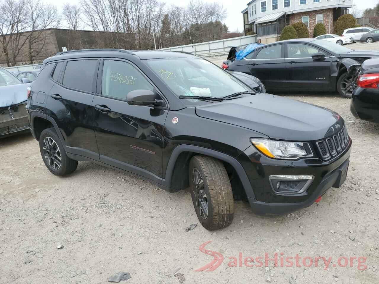 3C4NJDDB9KT795402 2019 JEEP COMPASS