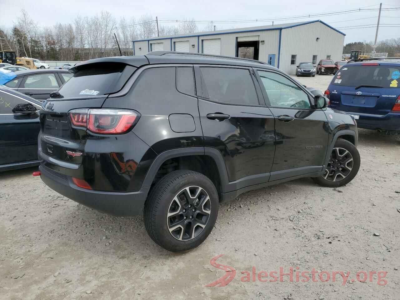 3C4NJDDB9KT795402 2019 JEEP COMPASS