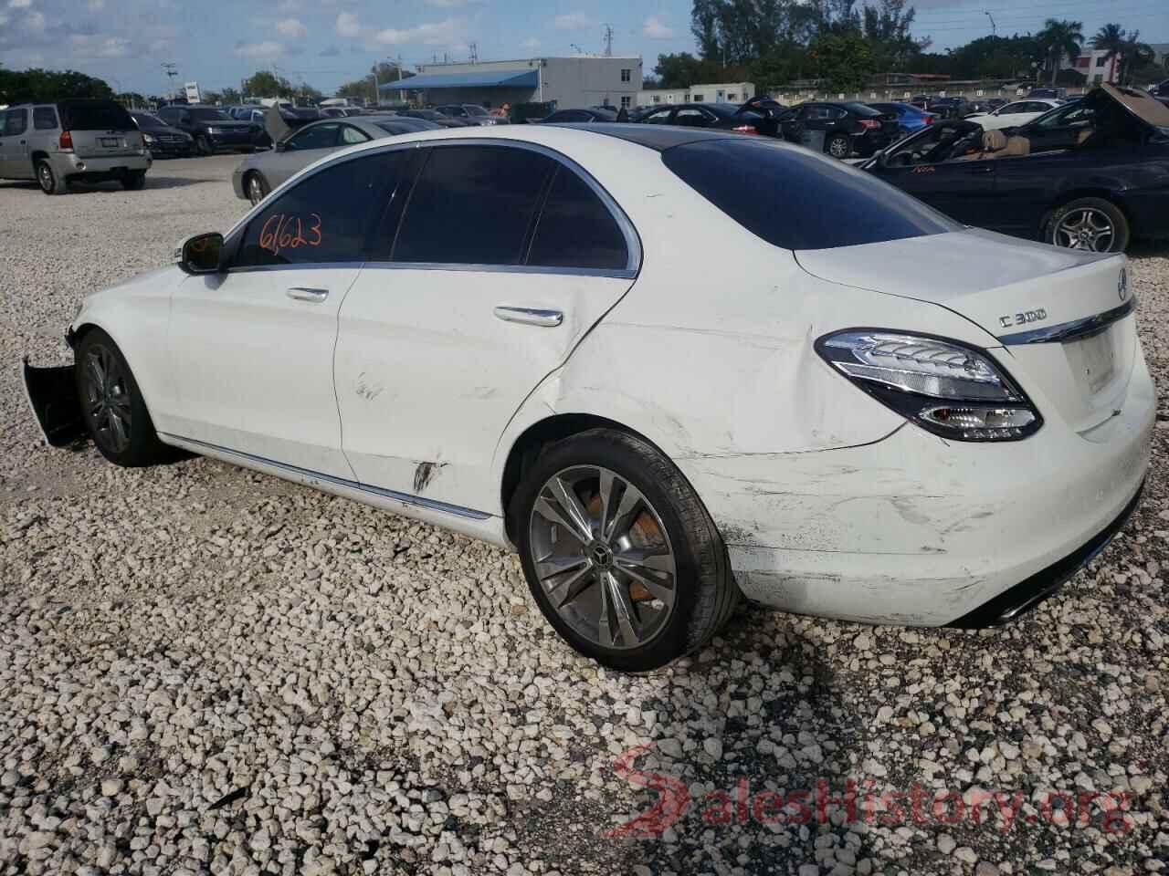 55SWF4JB5JU276157 2018 MERCEDES-BENZ C-CLASS