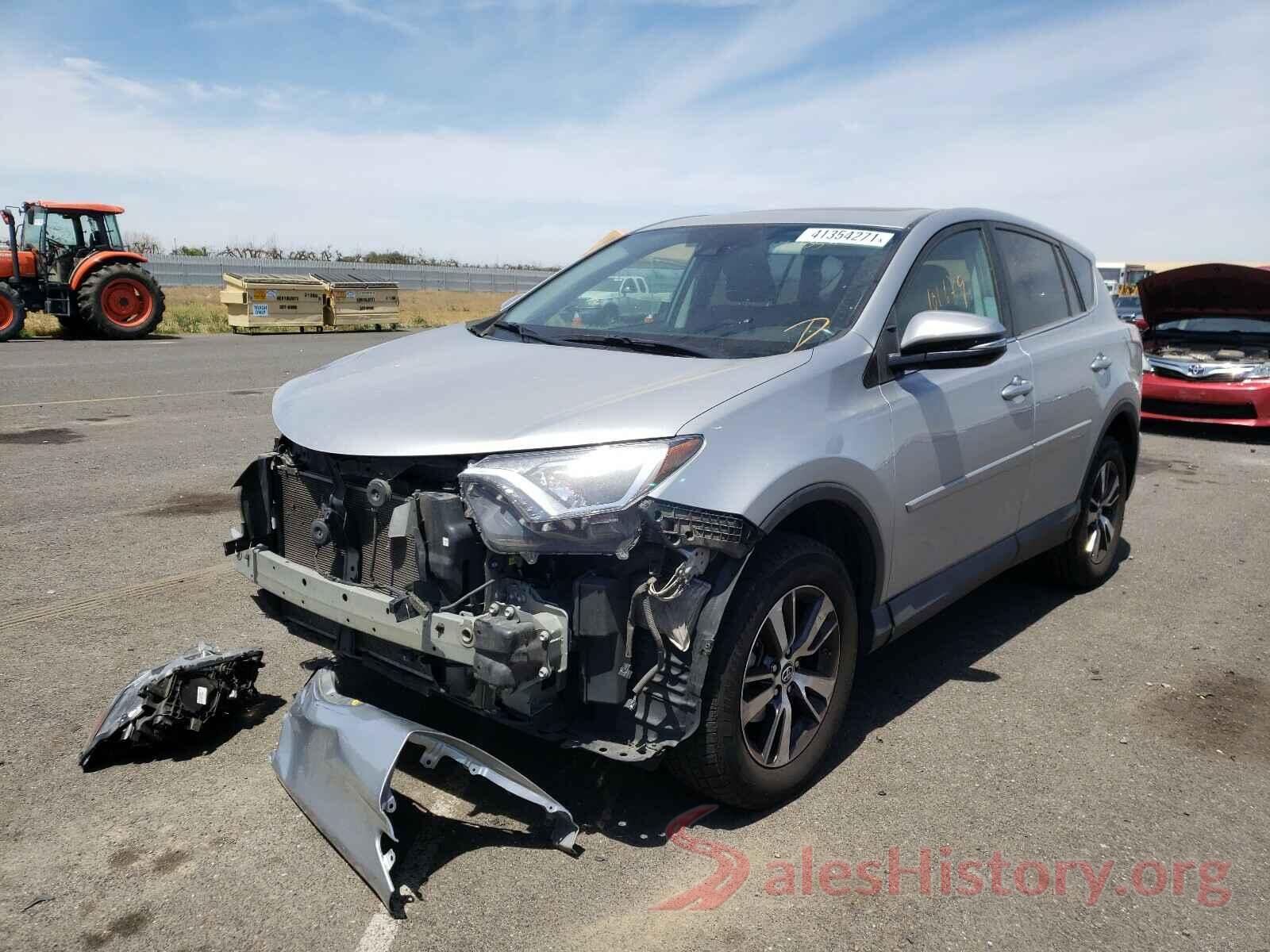 2T3WFREV9JW440393 2018 TOYOTA RAV4