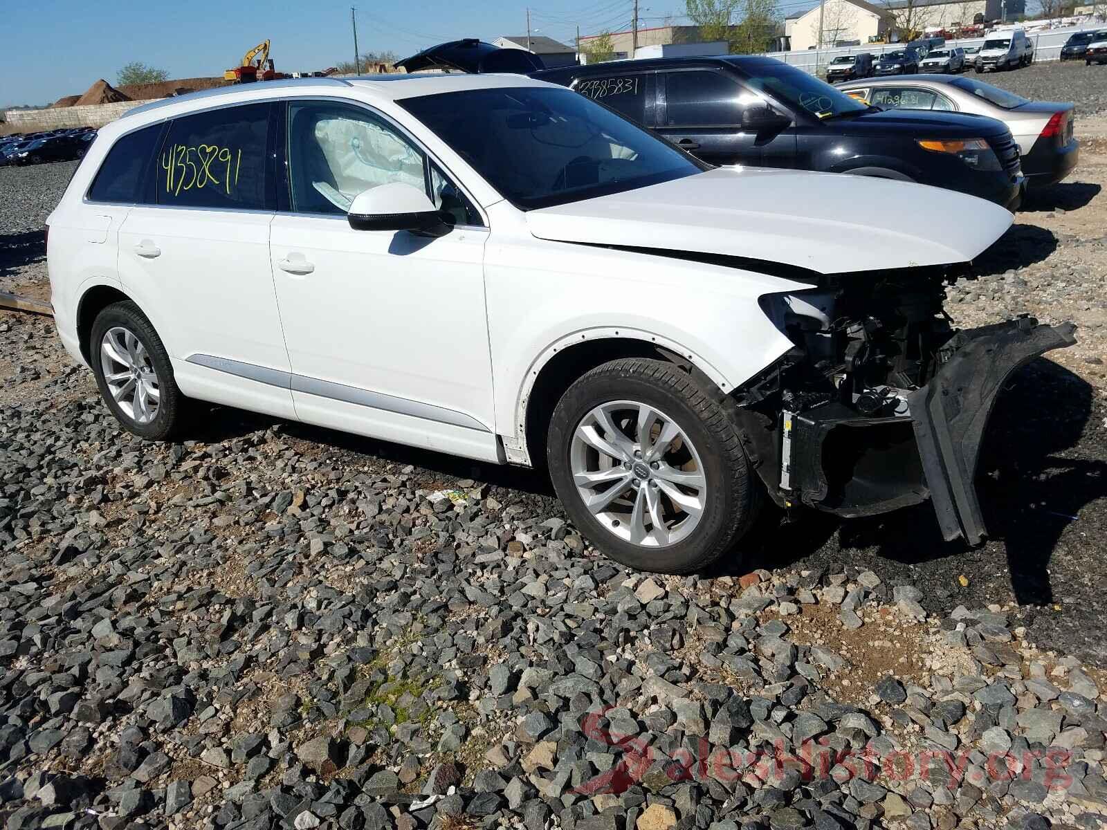 WA1AAAF71KD030657 2019 AUDI Q7