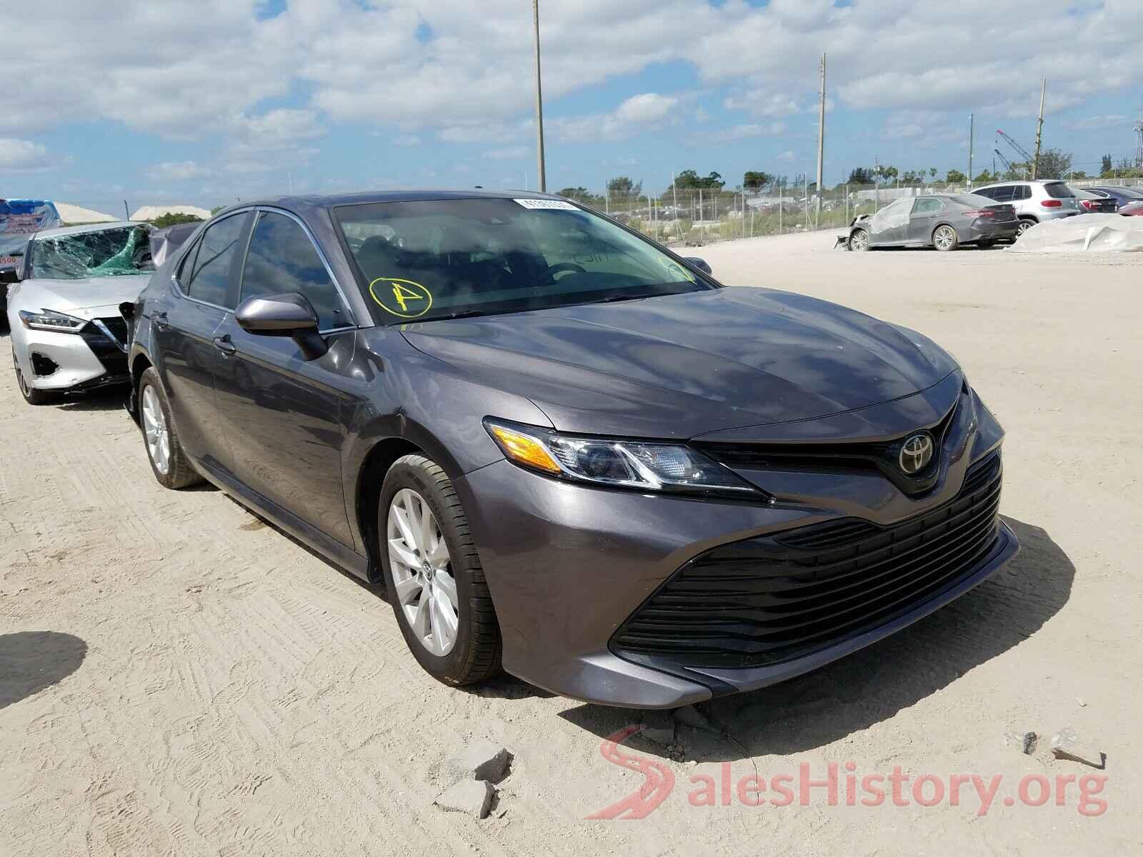 4T1B11HK2JU156130 2018 TOYOTA CAMRY